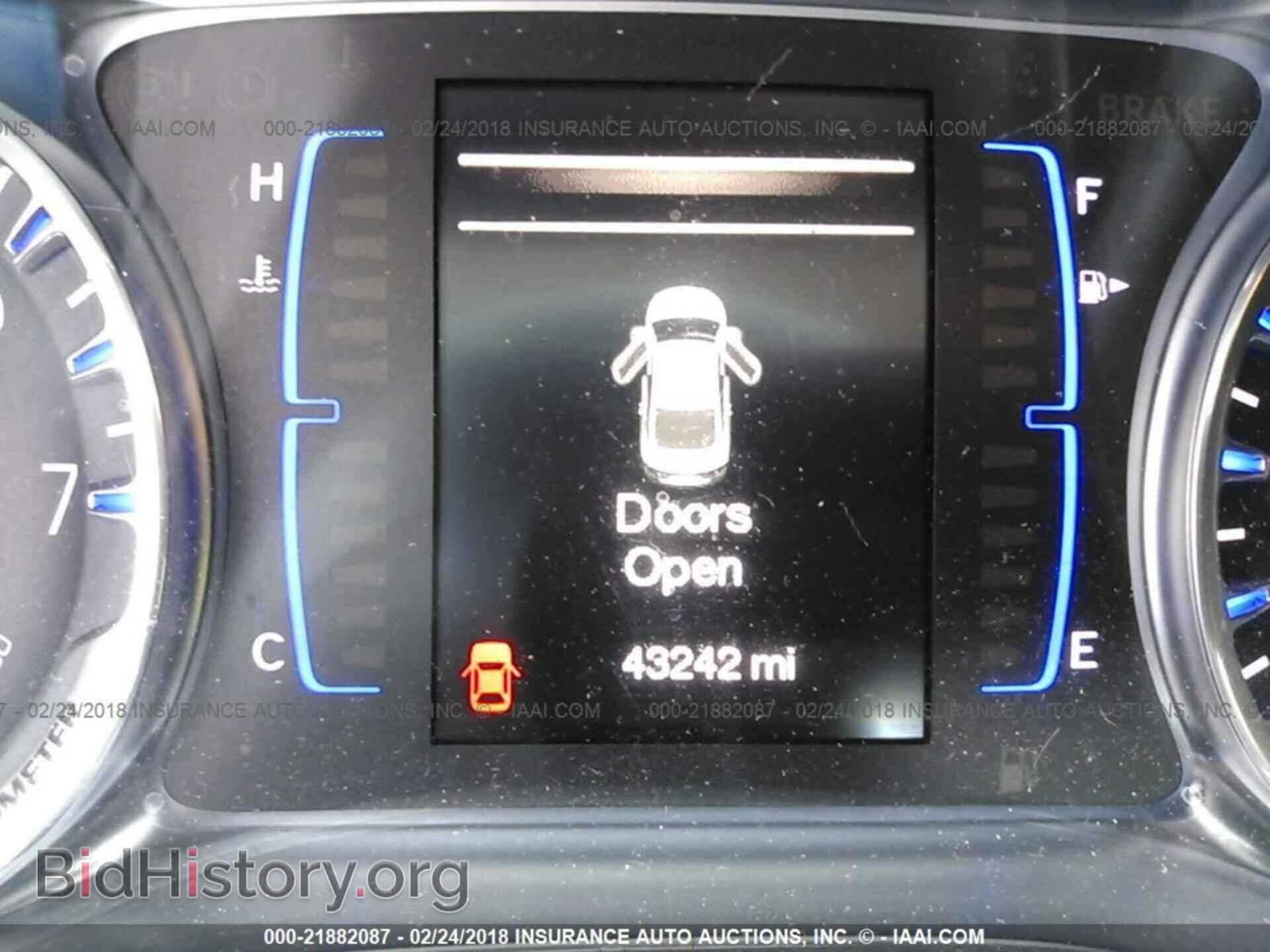 2015 Chrysler 200 - VIN: 1C3CCCAB1FN738007 - Photo 7
