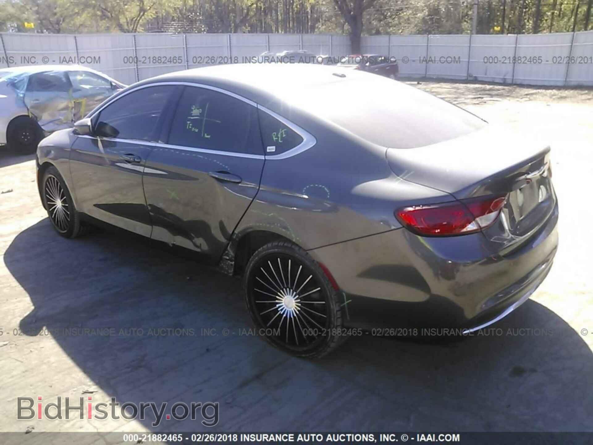 2015 Chrysler 200 - VIN: 1C3CCCAB9FN621176 - Photo 3