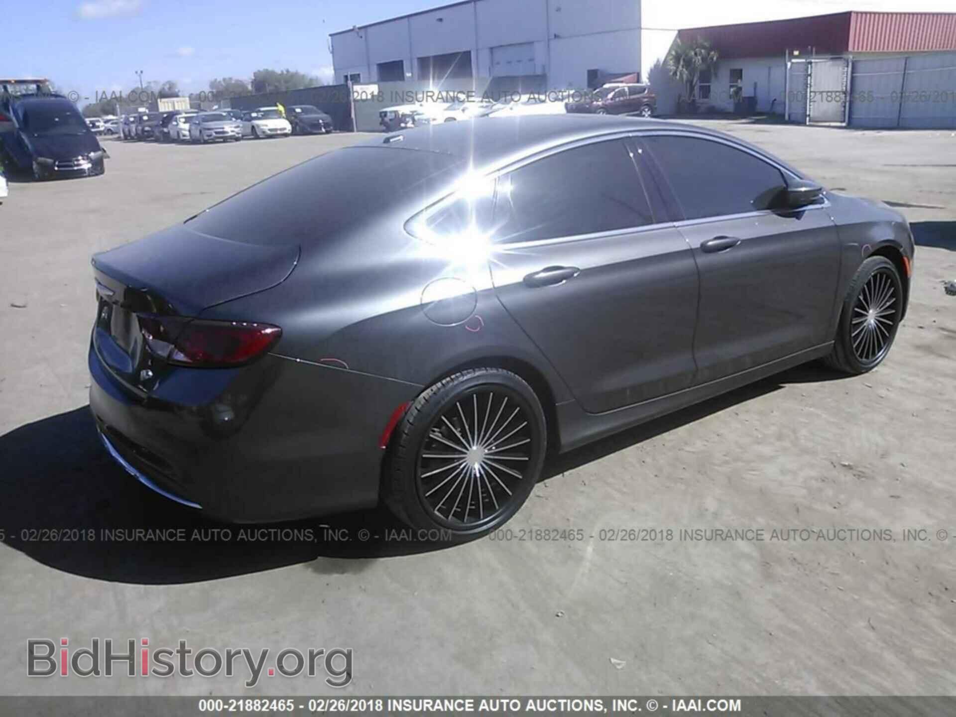 2015 Chrysler 200 - VIN: 1C3CCCAB9FN621176 - Photo 4