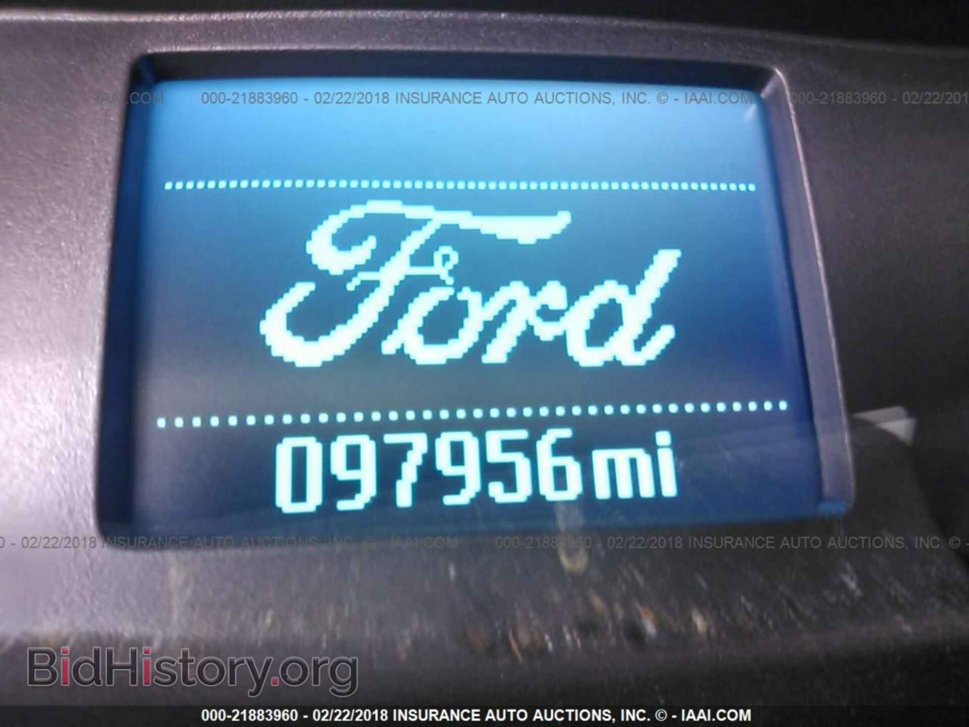 2016 Ford Transit - VIN: 1FTYR1YM4GKB03040 - Photo 7