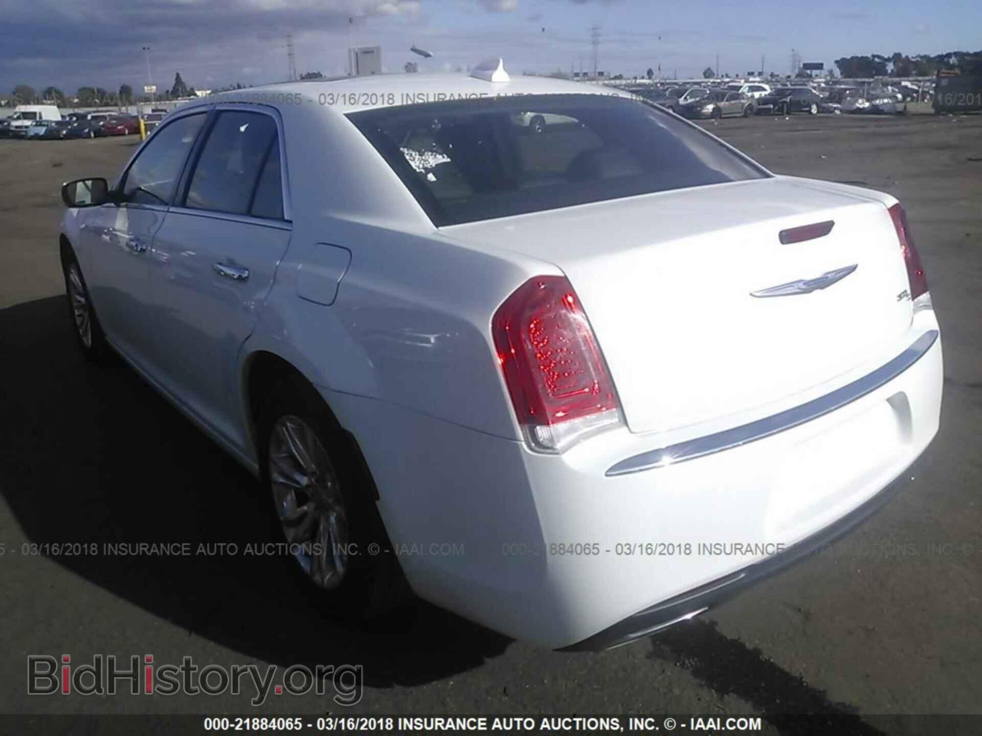 2016 Chrysler 300c - VIN: 2C3CCAEG2GH273452 - Фото 3