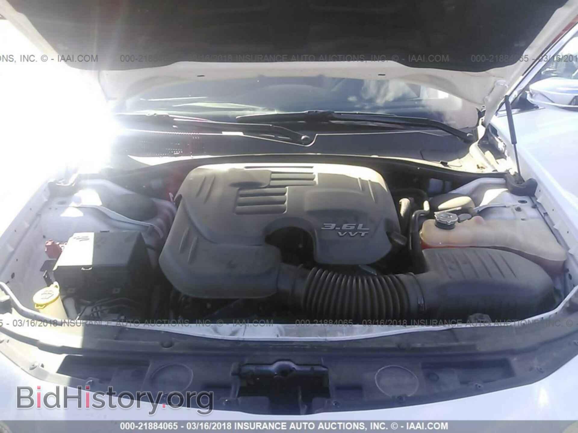 2016 Chrysler 300c - VIN: 2C3CCAEG2GH273452 - Фото 10