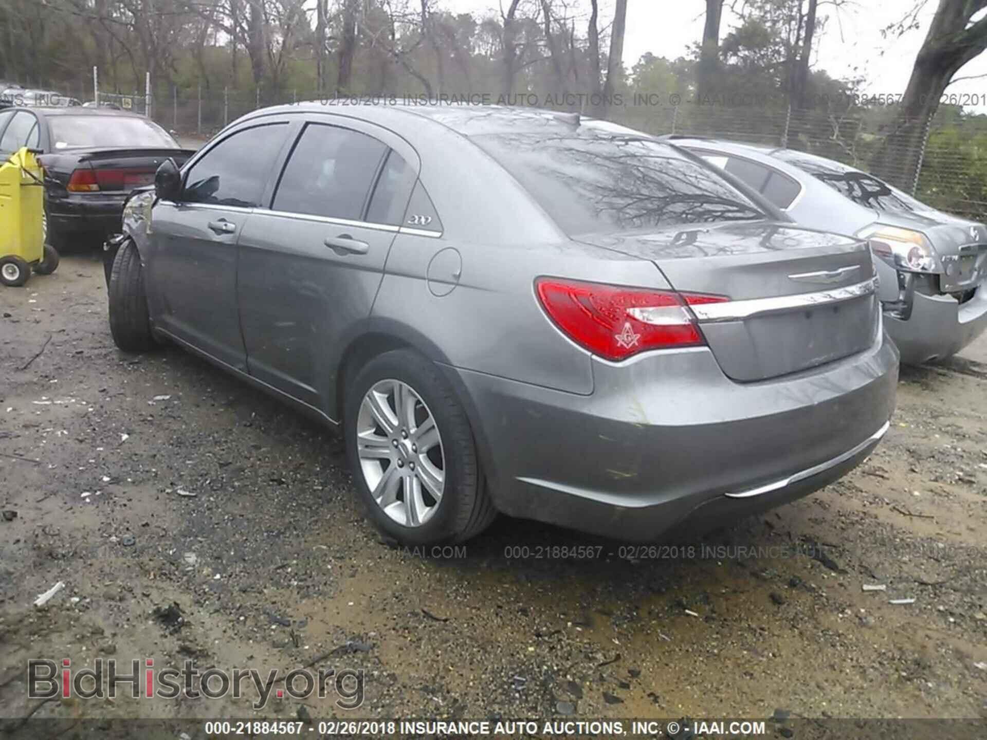 2013 Chrysler 200 - VIN: 1C3CCBAB5DN670219 - Photo 3