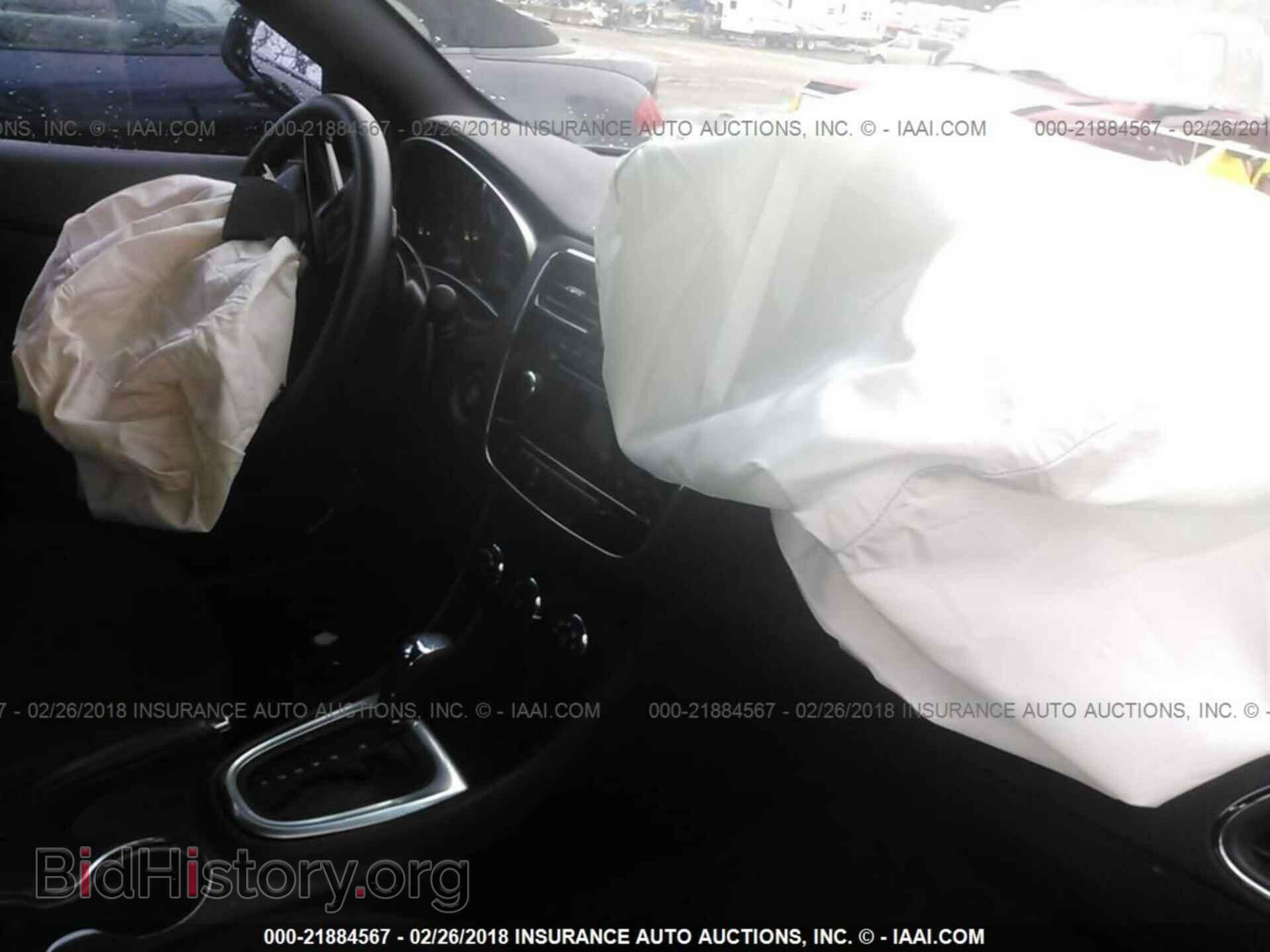 2013 Chrysler 200 - VIN: 1C3CCBAB5DN670219 - Photo 5