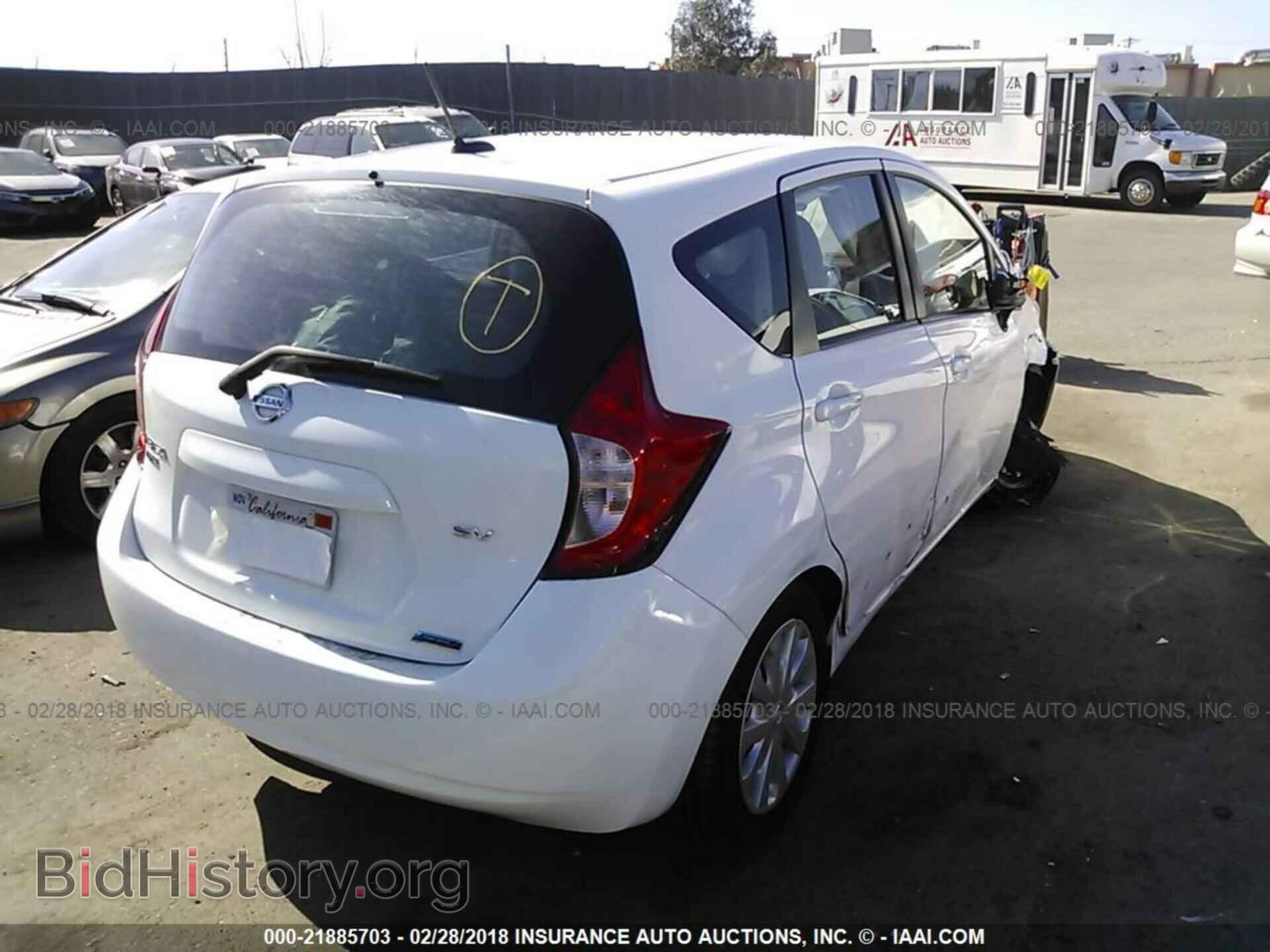 2016 Nissan Versa note - VIN: 3N1CE2CP0GL365975 - Фото 4