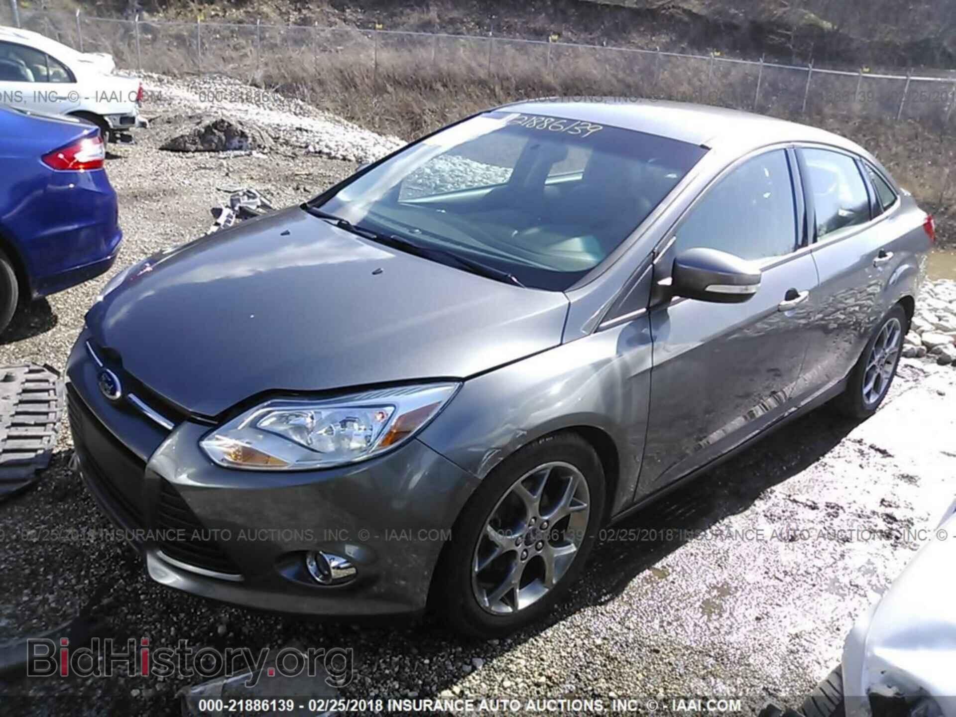 2014 Ford Focus - VIN: 1FADP3F27EL283371 - Фото 2
