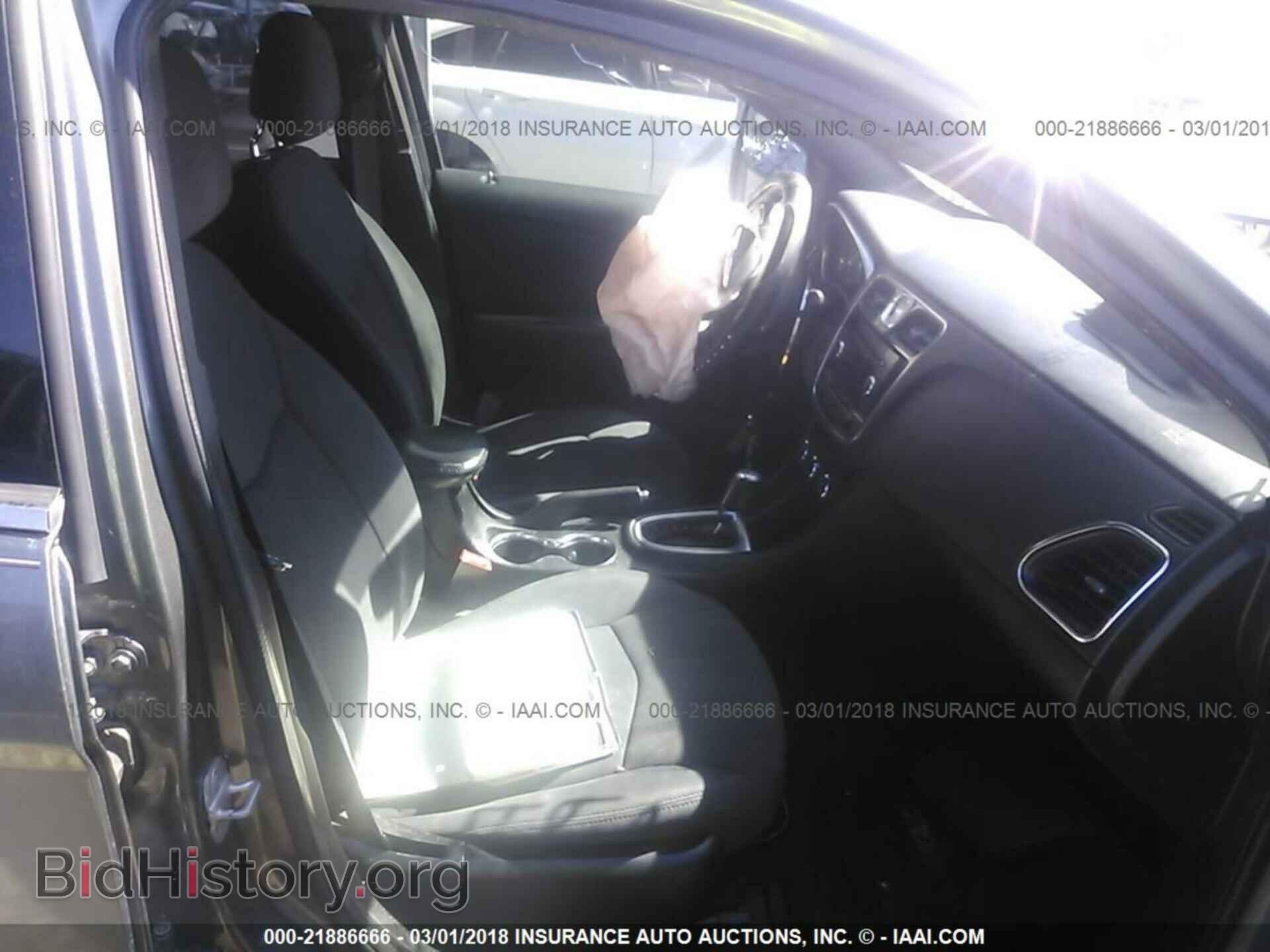 2012 Chrysler 200 - VIN: 1C3CCBAB4CN203050 - Фото 5