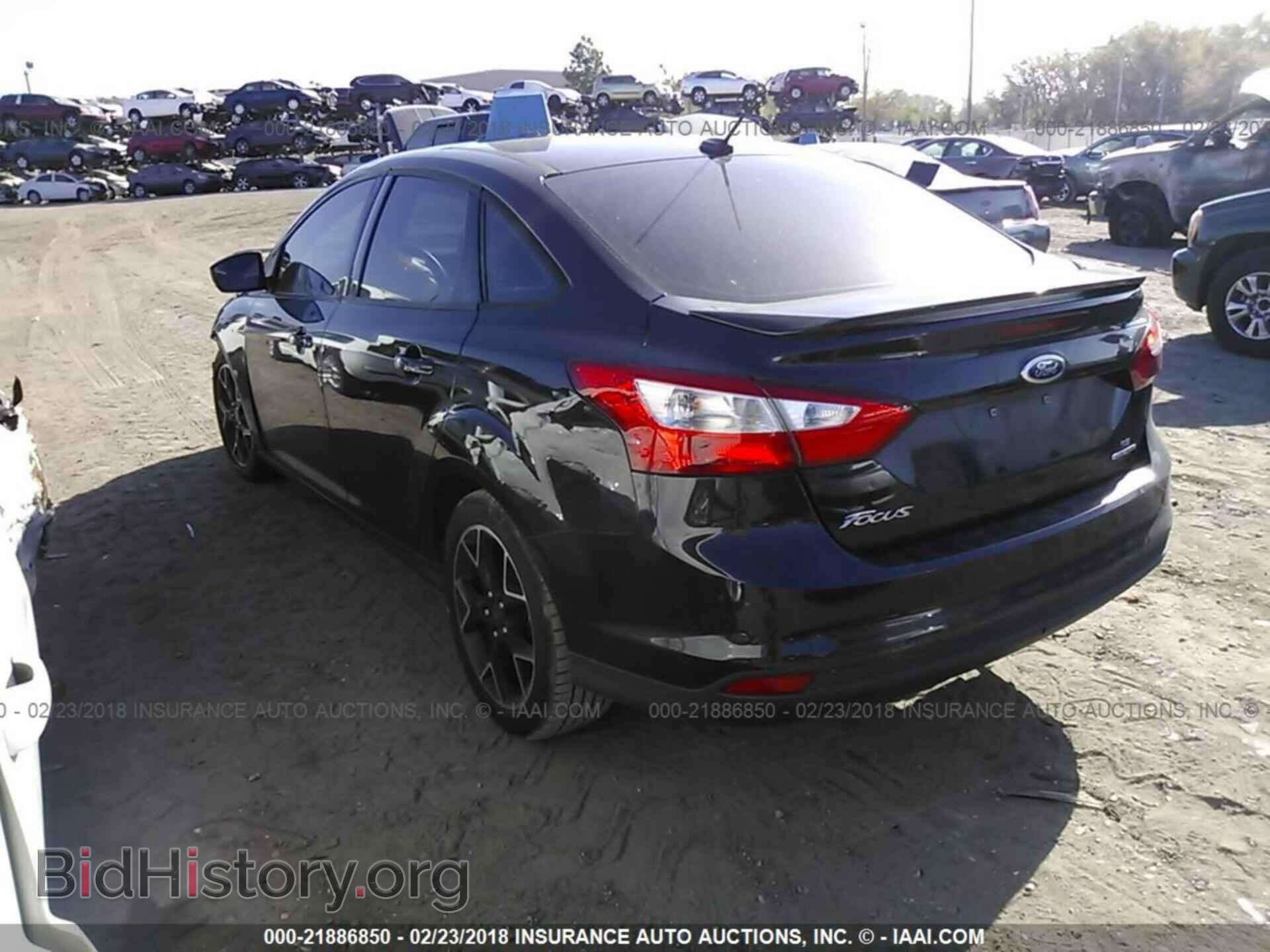 2012 Ford Focus - VIN: 1FAHP3F27CL444638 - Photo 3