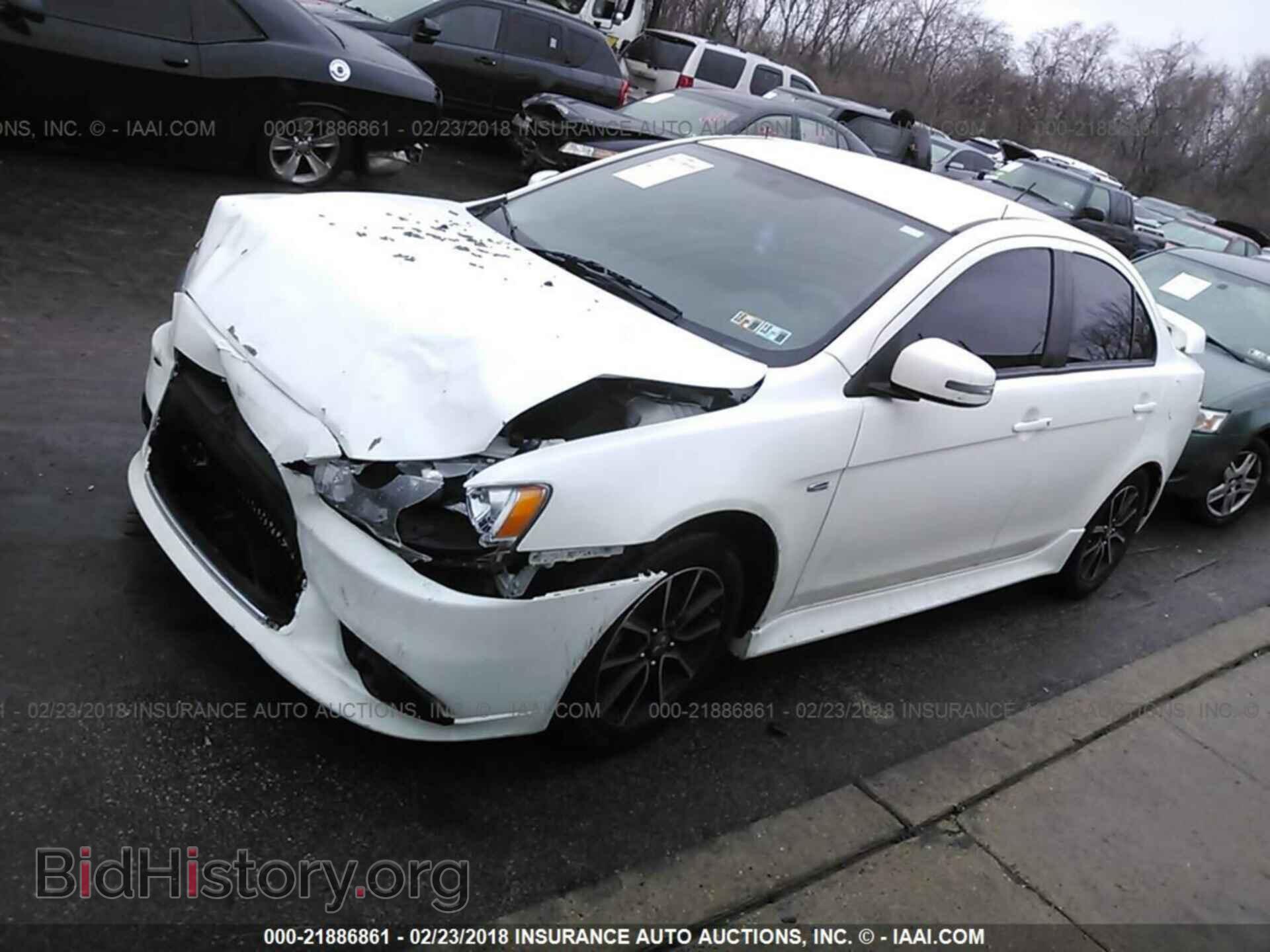 2015 Mitsubishi Lancer - VIN: JA32V2FW7FU018979 - Фото 2