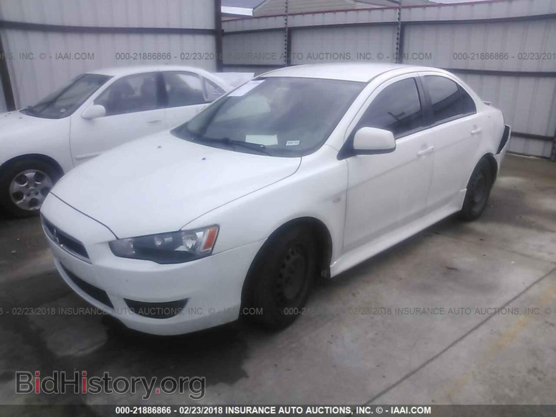 2014 Mitsubishi Lancer - VIN: JA32U2FU8EU014181 - Фото 2