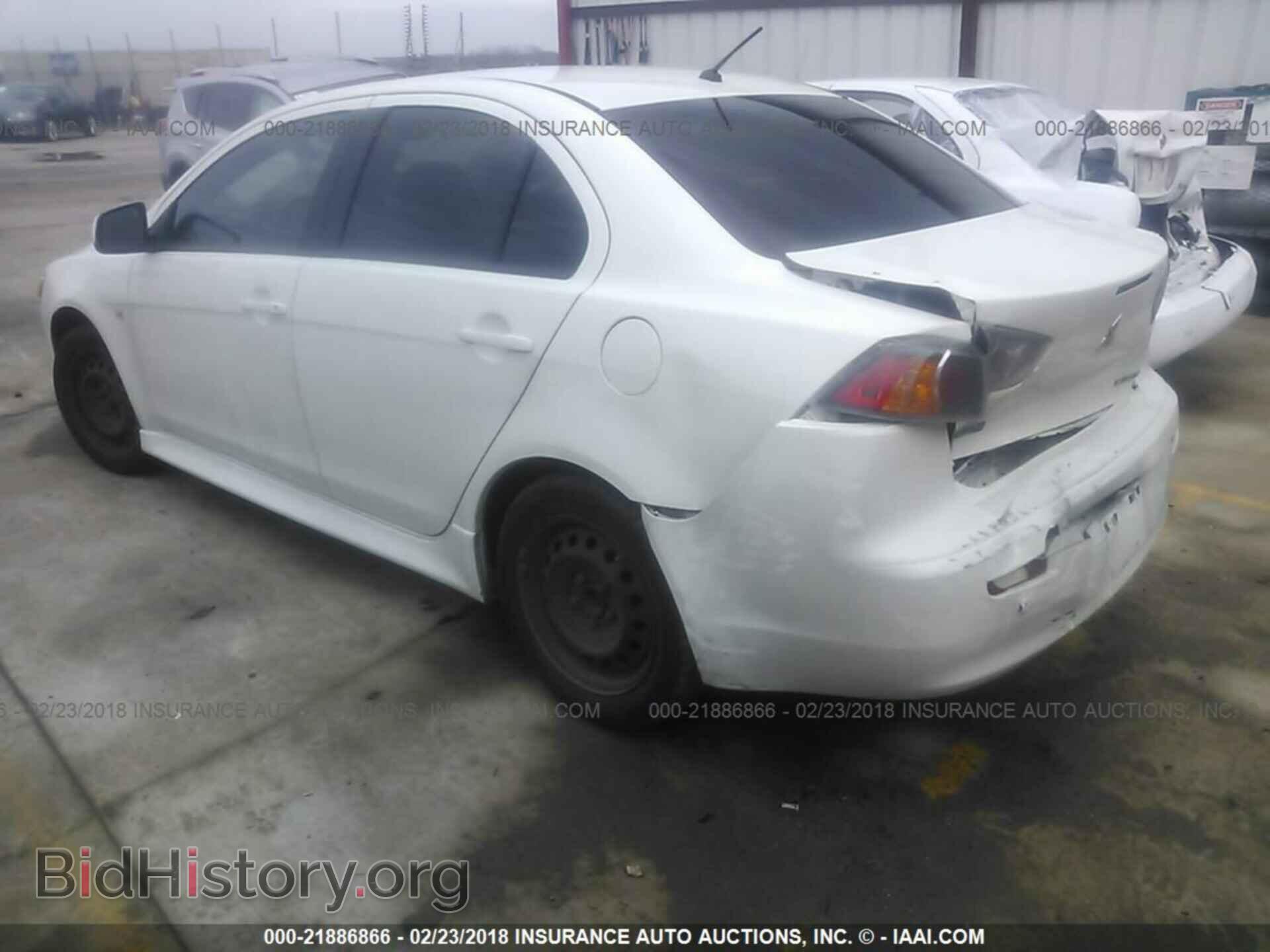 2014 Mitsubishi Lancer - VIN: JA32U2FU8EU014181 - Фото 3