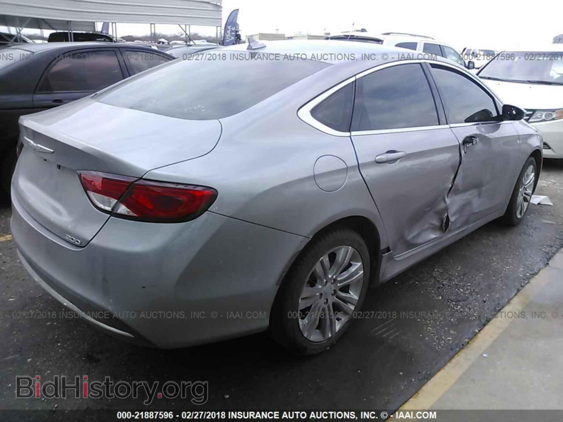 2015 Chrysler 200 - VIN: 1C3CCCAB1FN727976 - Photo 4