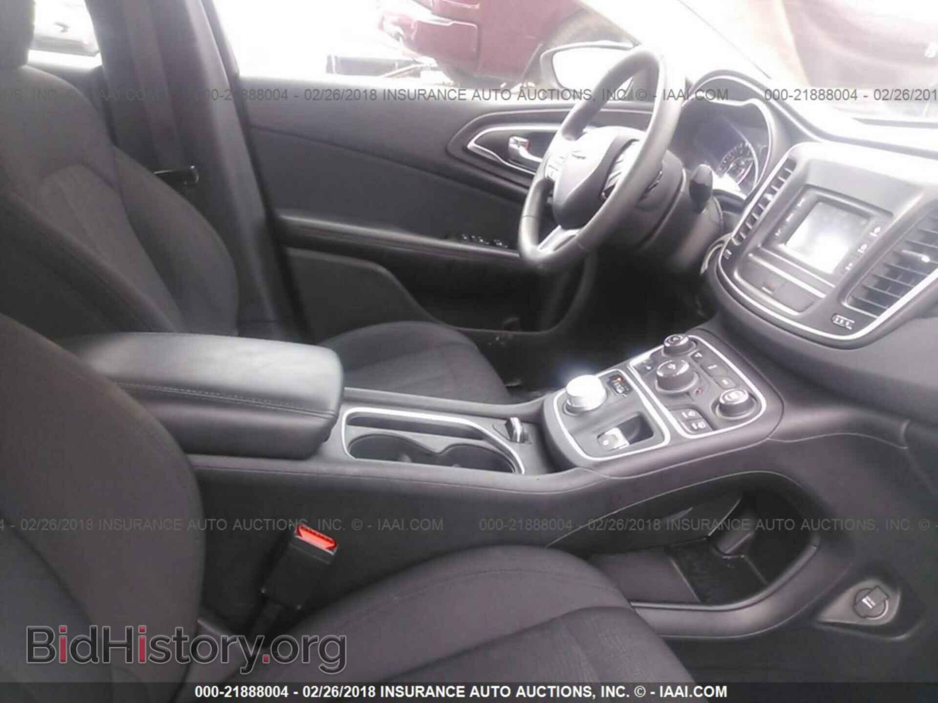 2015 Chrysler 200 - VIN: 1C3CCCAB2FN657145 - Photo 5