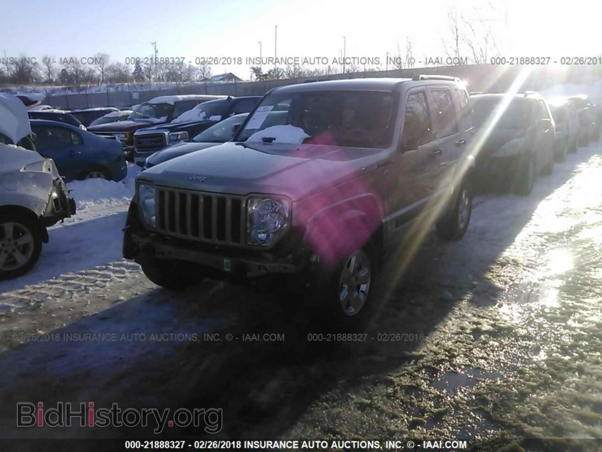 2011 Jeep Liberty - VIN: 1J4PN2GK9BW538984 - Фото 2