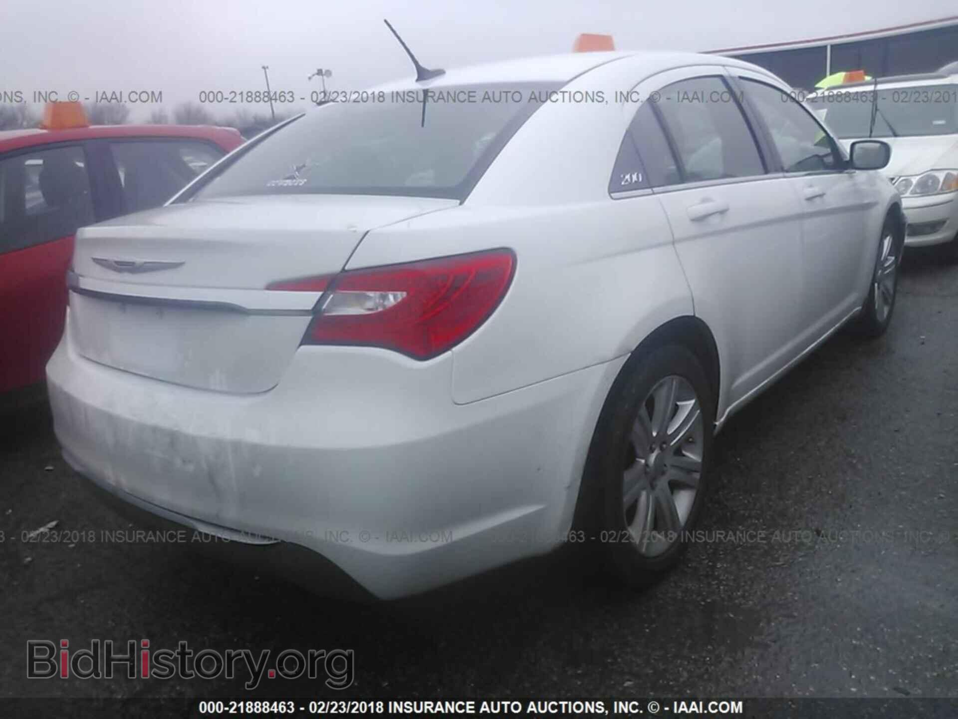 2013 Chrysler 200 - VIN: 1C3CCBAB9DN697844 - Photo 4