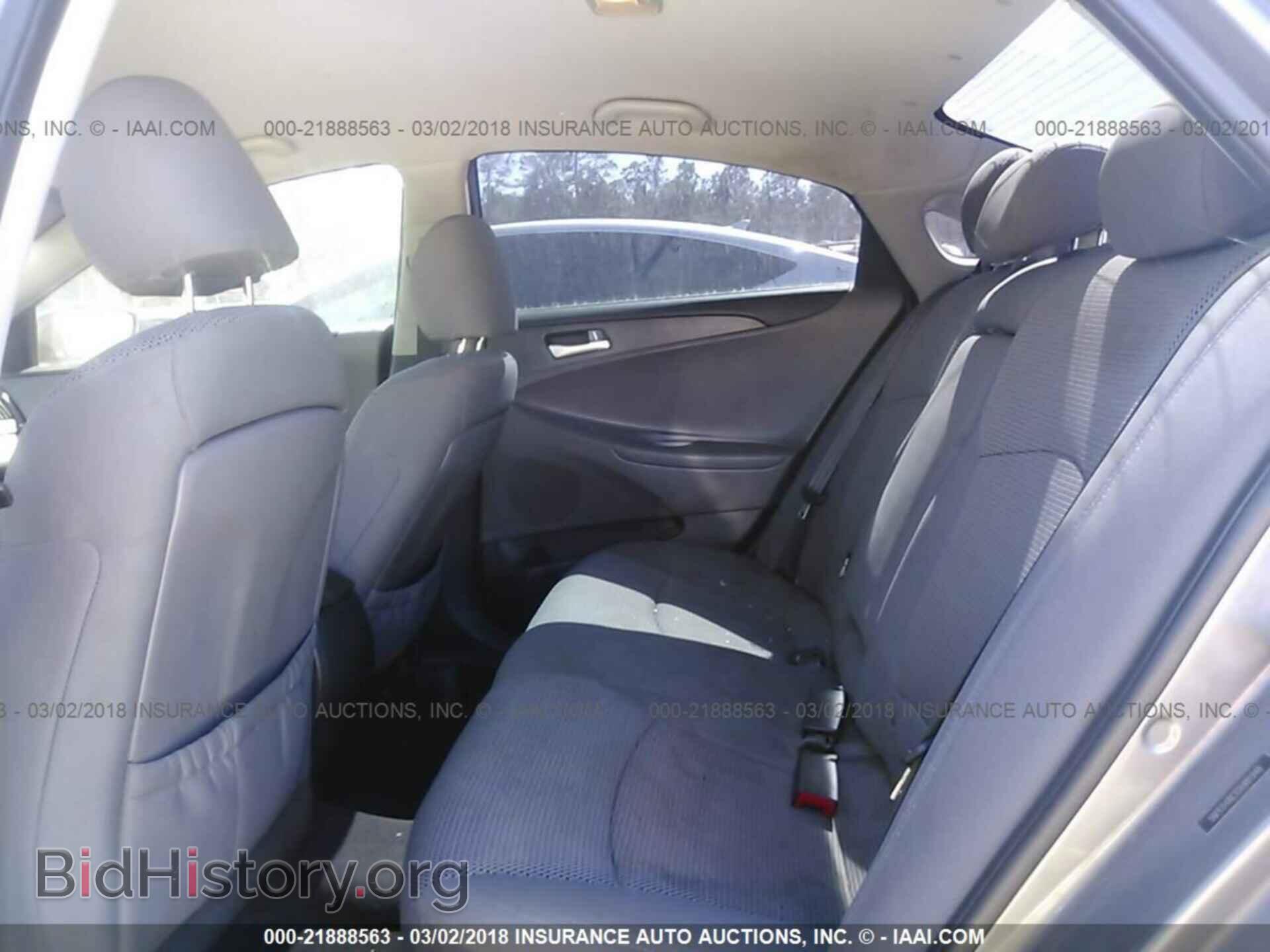 2012 Hyundai Sonata - VIN: 5NPEB4AC1CH481948 - Photo 8