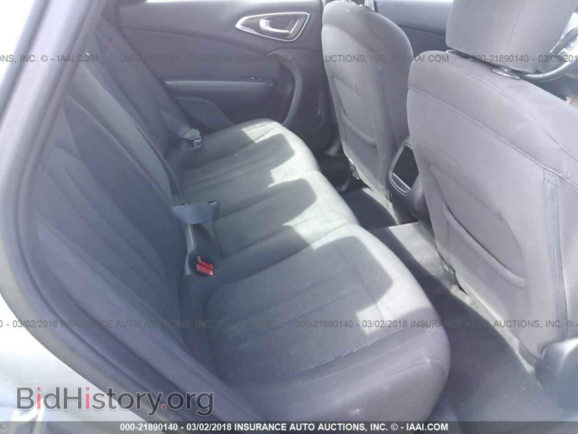 2015 Chrysler 200 - VIN: 1C3CCCAB2FN672597 - Photo 8