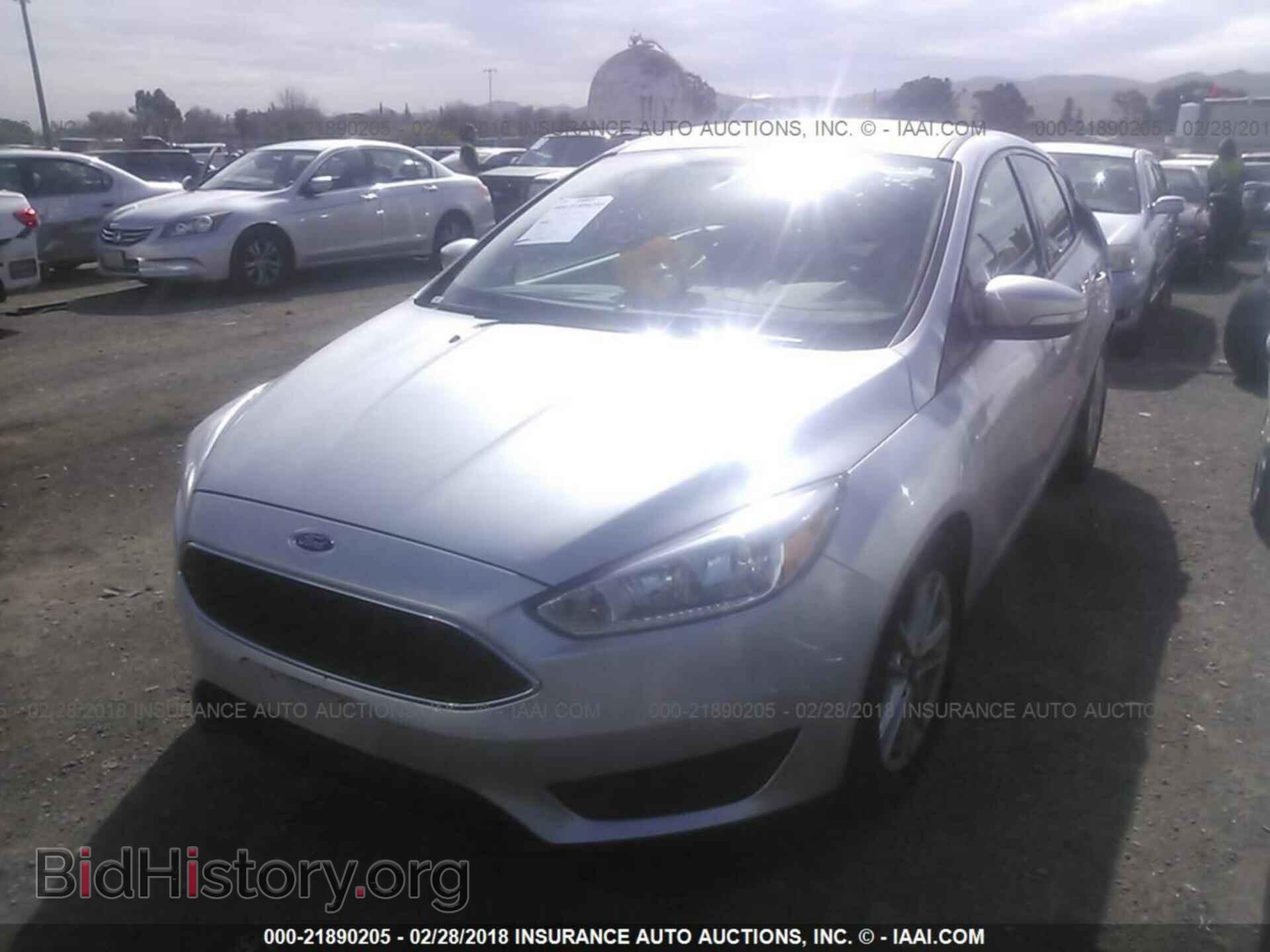 2016 Ford Focus - VIN: 1FADP3K22GL301848 - Фото 2