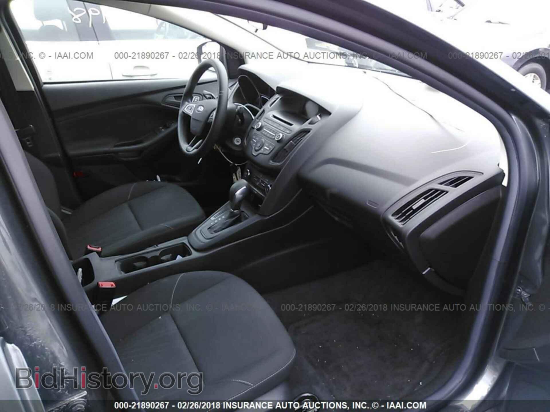 2016 Ford Focus - VIN: 1FADP3E22GL377162 - Фото 5