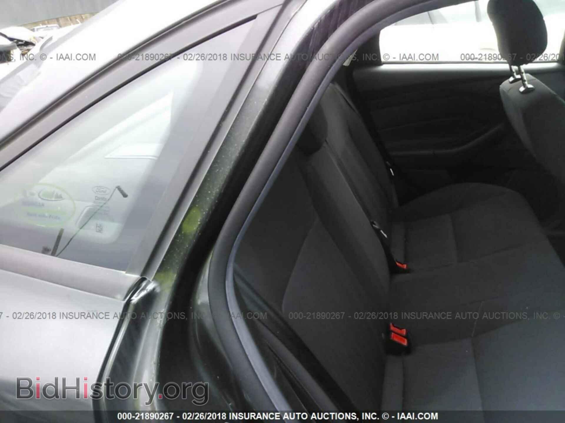 2016 Ford Focus - VIN: 1FADP3E22GL377162 - Фото 8