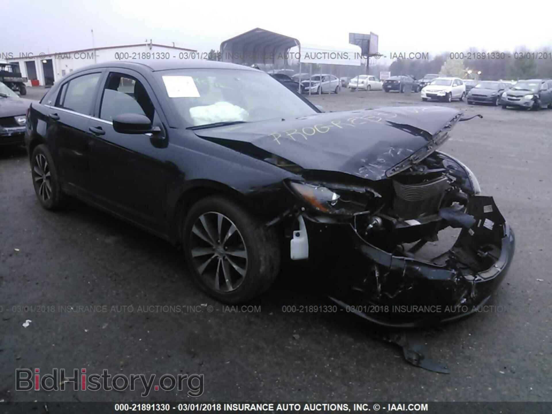 Photo 1C3CCBBB1DN573632 - Chrysler 200 2013