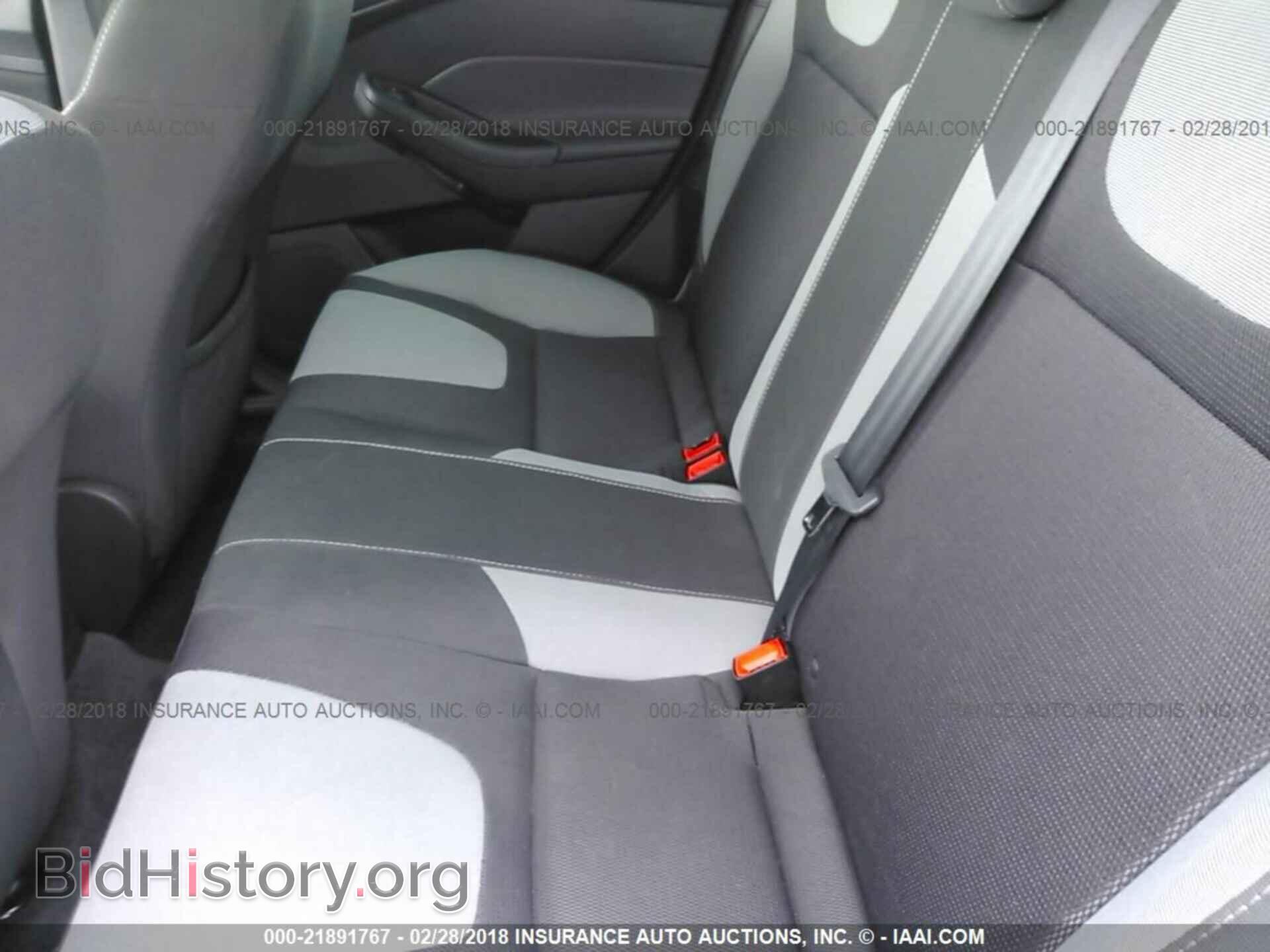2012 Ford Focus - VIN: 1FAHP3F23CL215292 - Photo 8