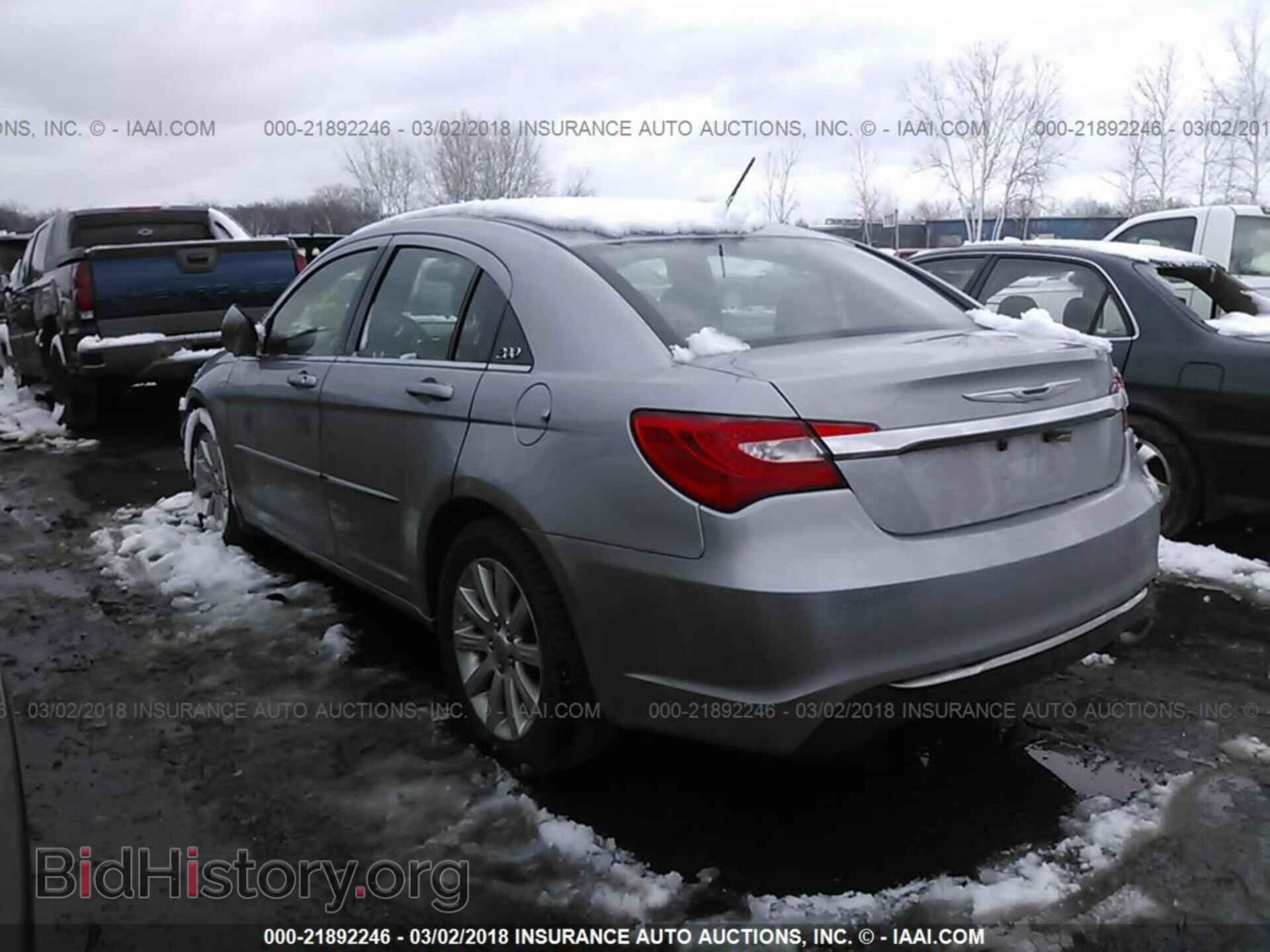 2013 Chrysler 200 - VIN: 1C3CCBBB3DN732862 - Photo 3