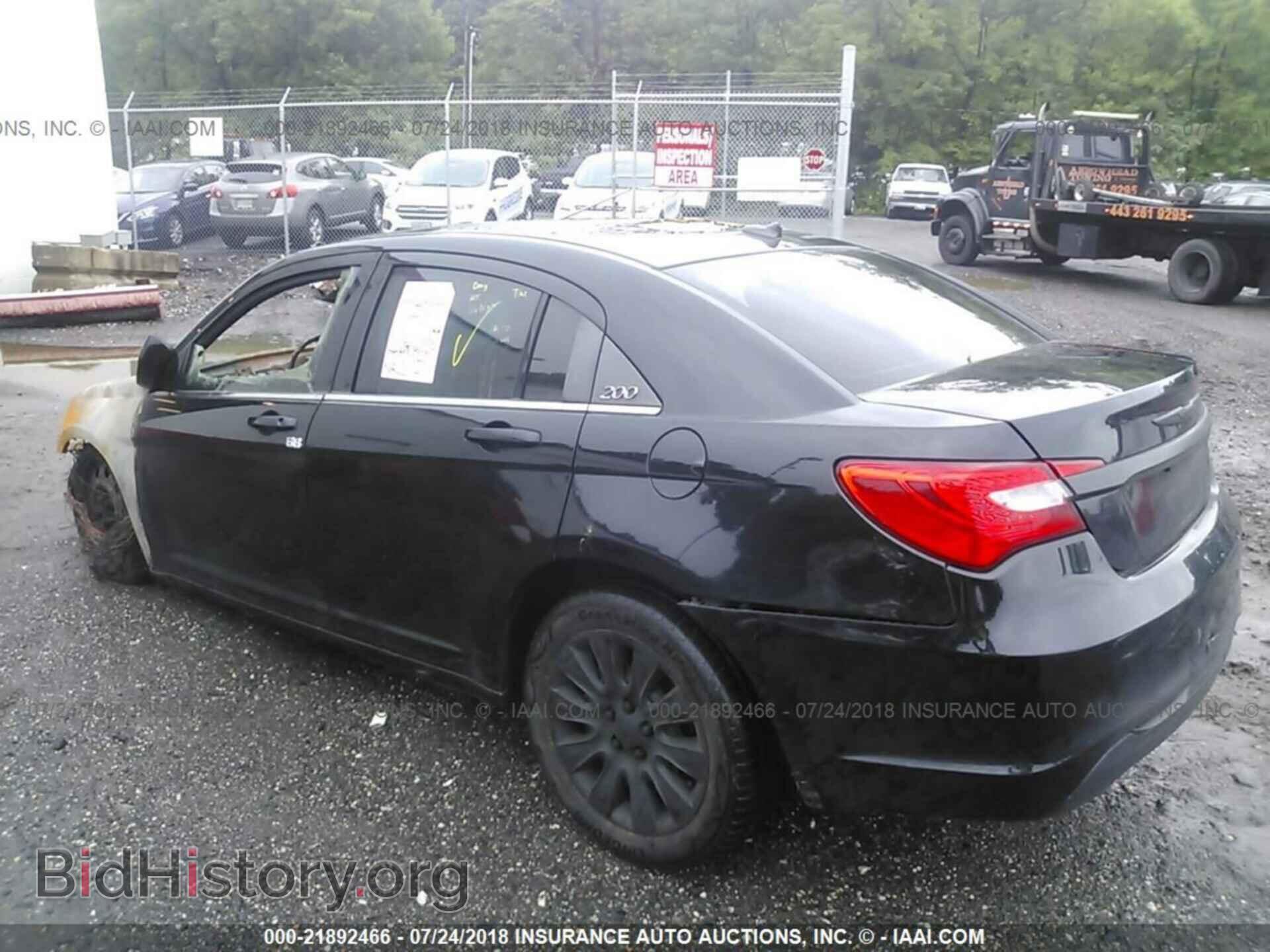 2014 Chrysler 200 - VIN: 1C3CCBAB1EN211271 - Фото 3