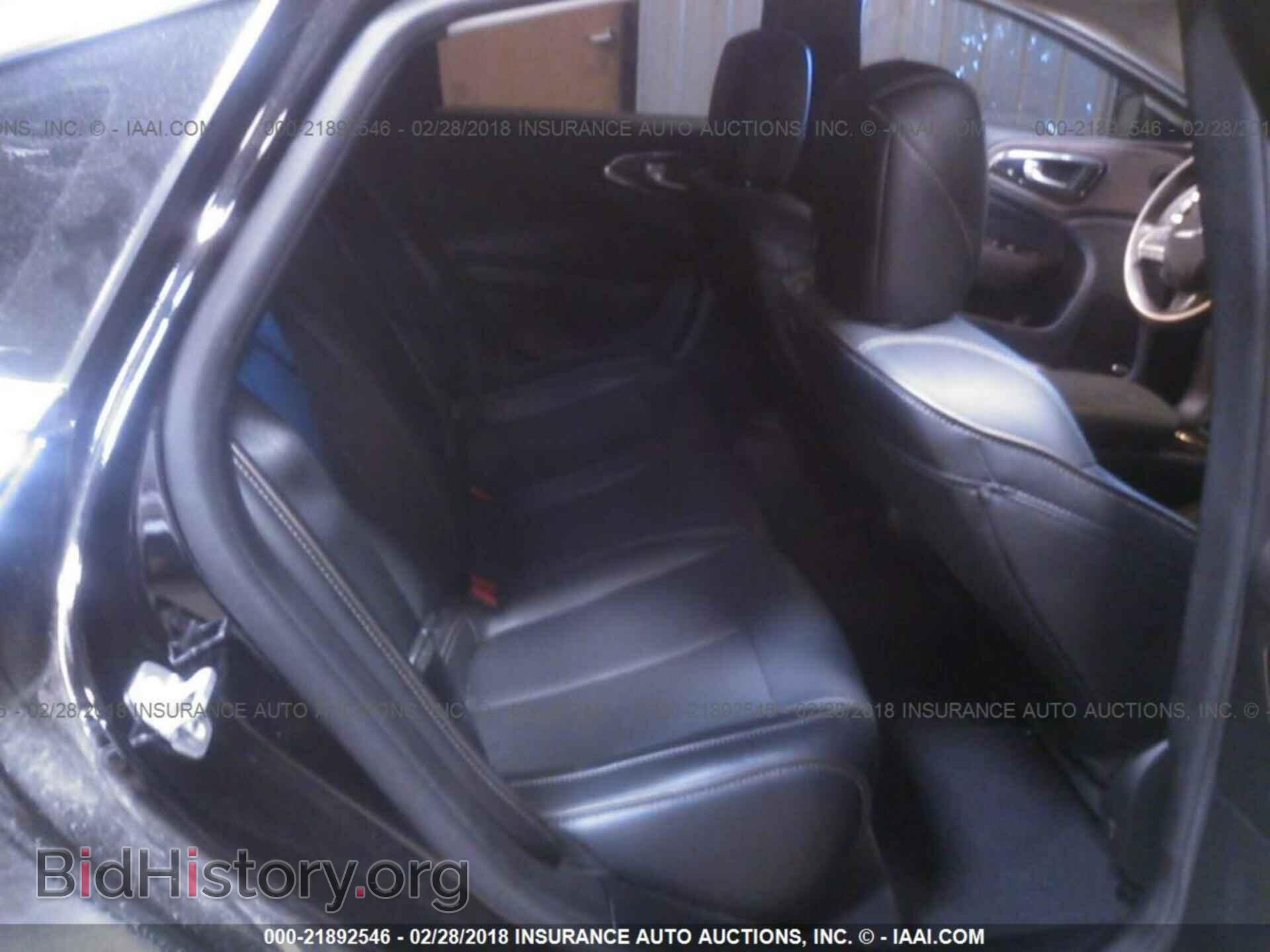 2016 Chrysler 200 - VIN: 1C3CCCEG8GN180437 - Photo 8