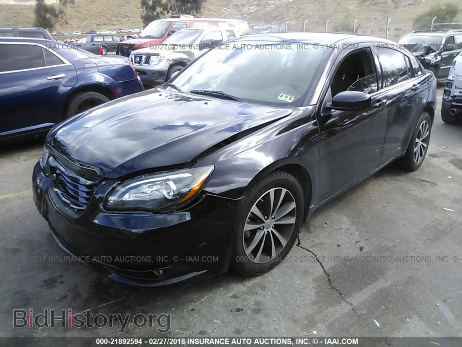 2012 Chrysler 200 - VIN: 1C3CCBBG7CN304559 - Photo 2