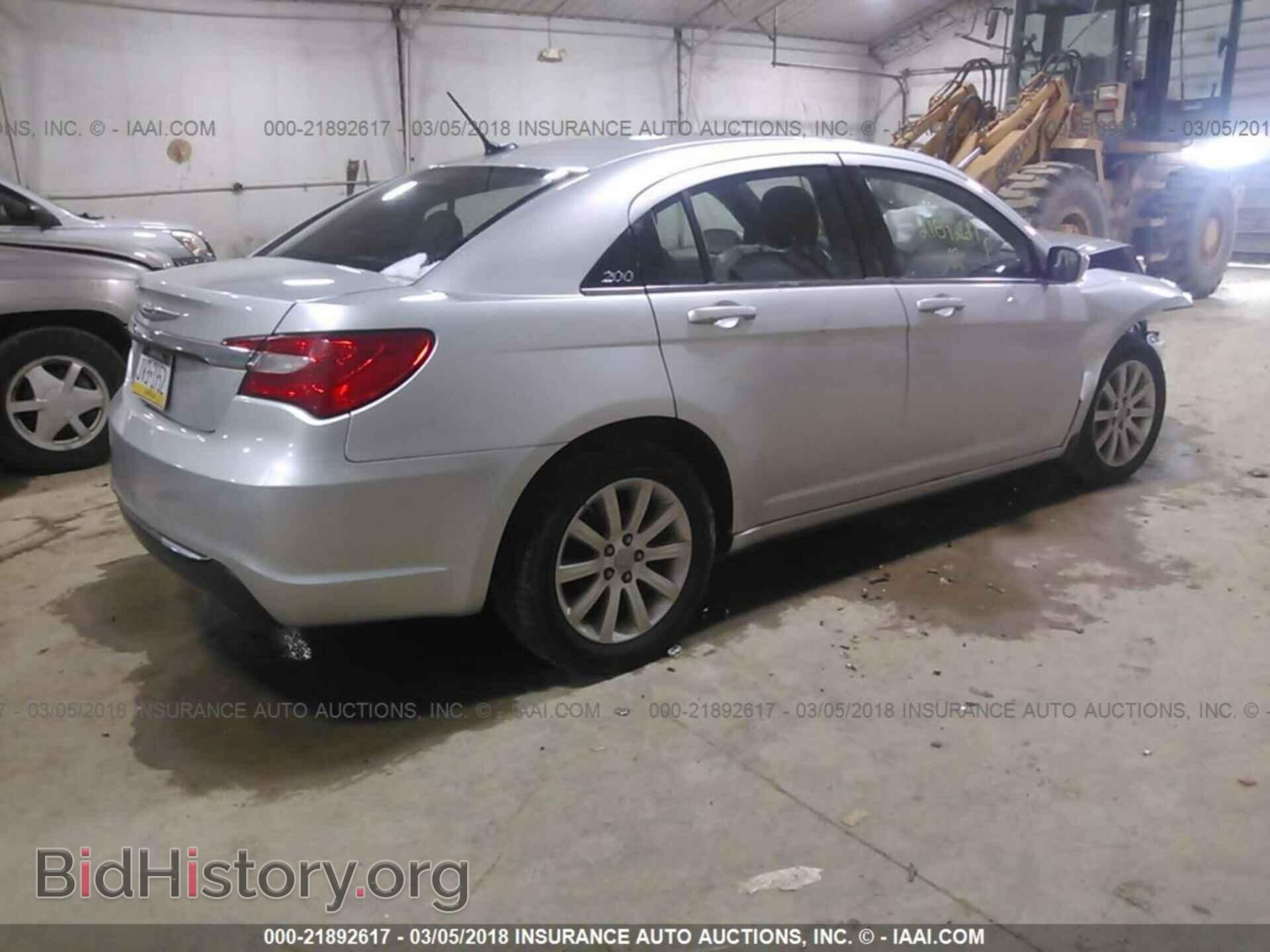 2012 Chrysler 200 - VIN: 1C3CCBBB8CN221940 - Фото 4