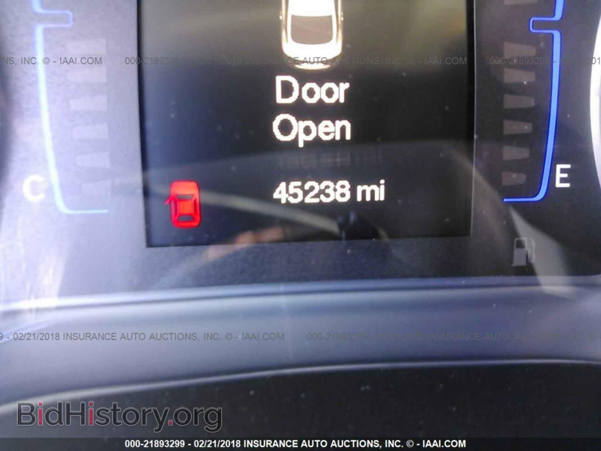 2015 Chrysler 200 - VIN: 1C3CCCAB8FN547930 - Photo 7