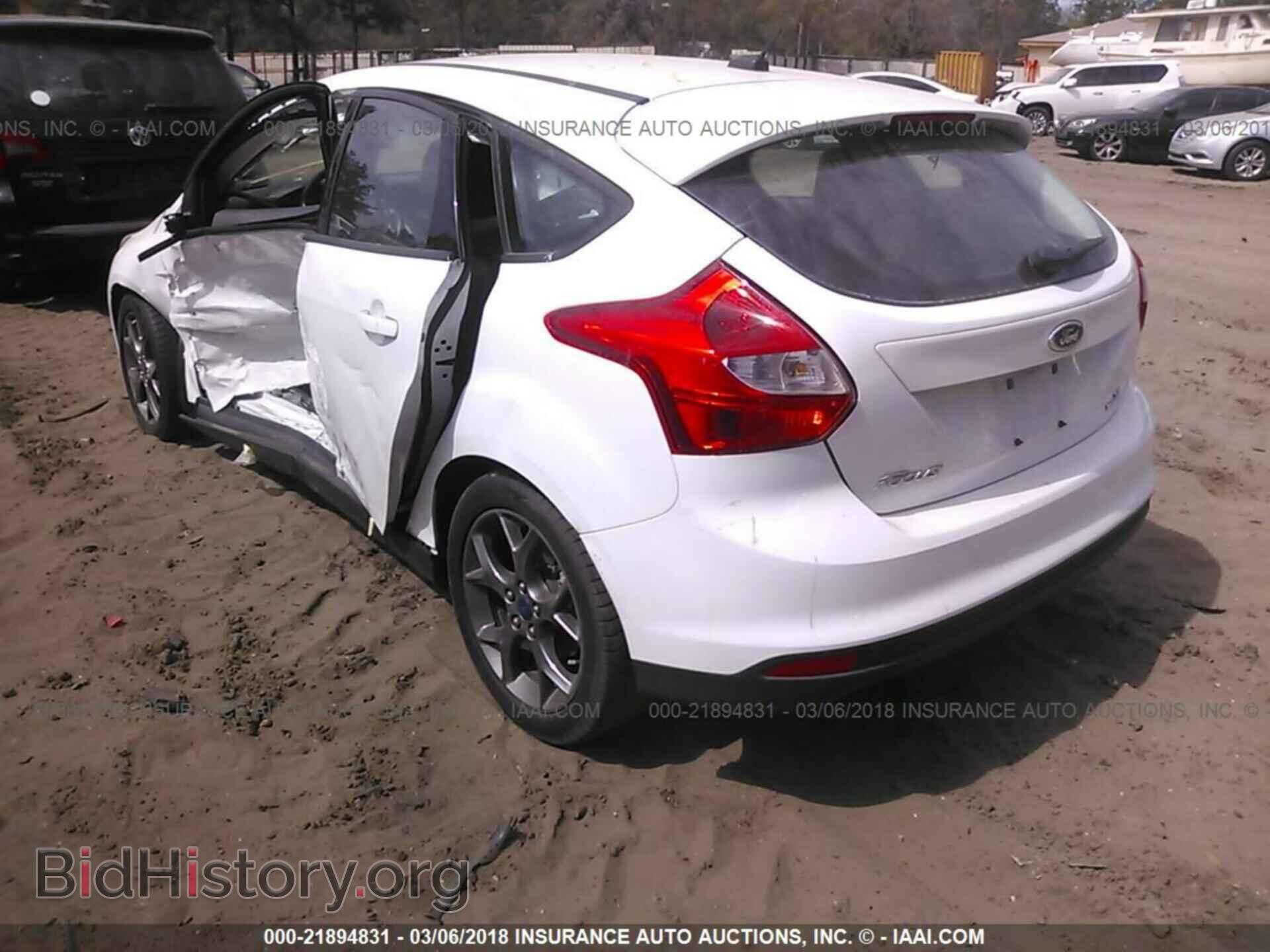 2014 Ford Focus - VIN: 1FADP3K22EL353560 - Фото 3