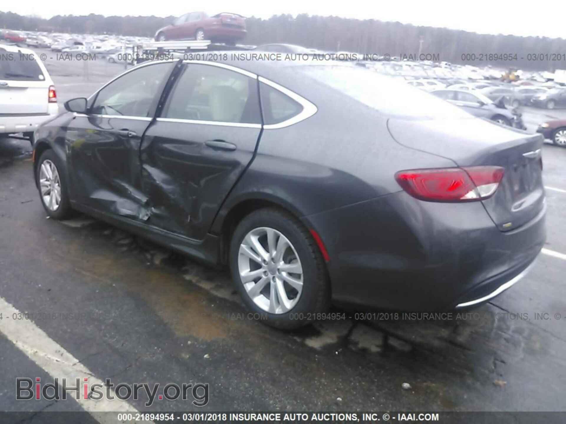 2016 Chrysler 200 - VIN: 1C3CCCAB5GN177652 - Photo 3