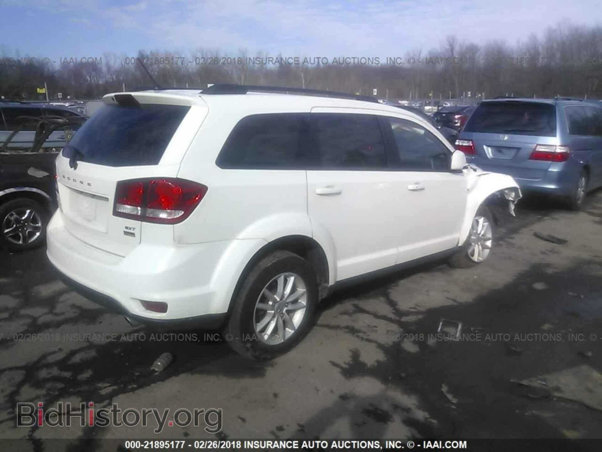 2017 Dodge Journey - VIN: 3C4PDCBG0HT572182 - Photo 4