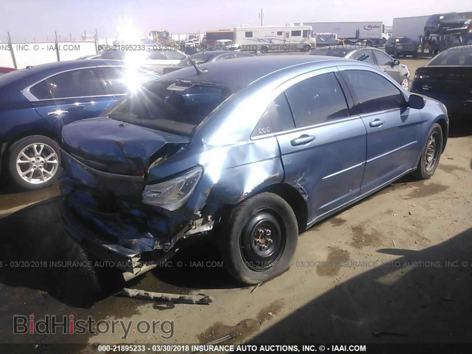 2011 Chrysler 200 - VIN: 1C3BC4FB0BN538384 - Photo 4