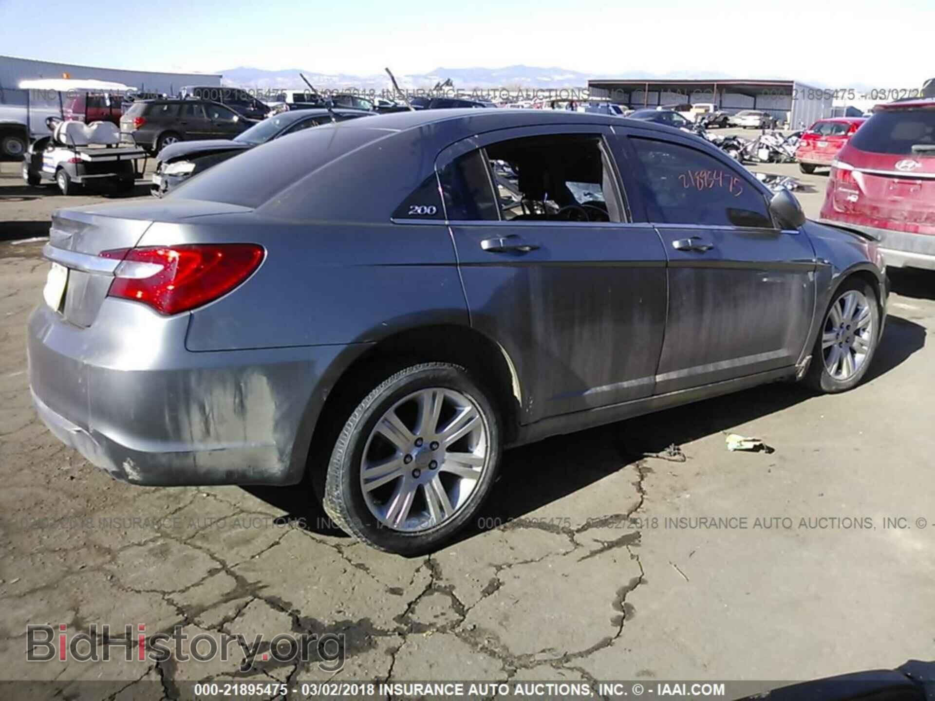 2013 Chrysler 200 - VIN: 1C3CCBBB9DN567724 - Фото 4