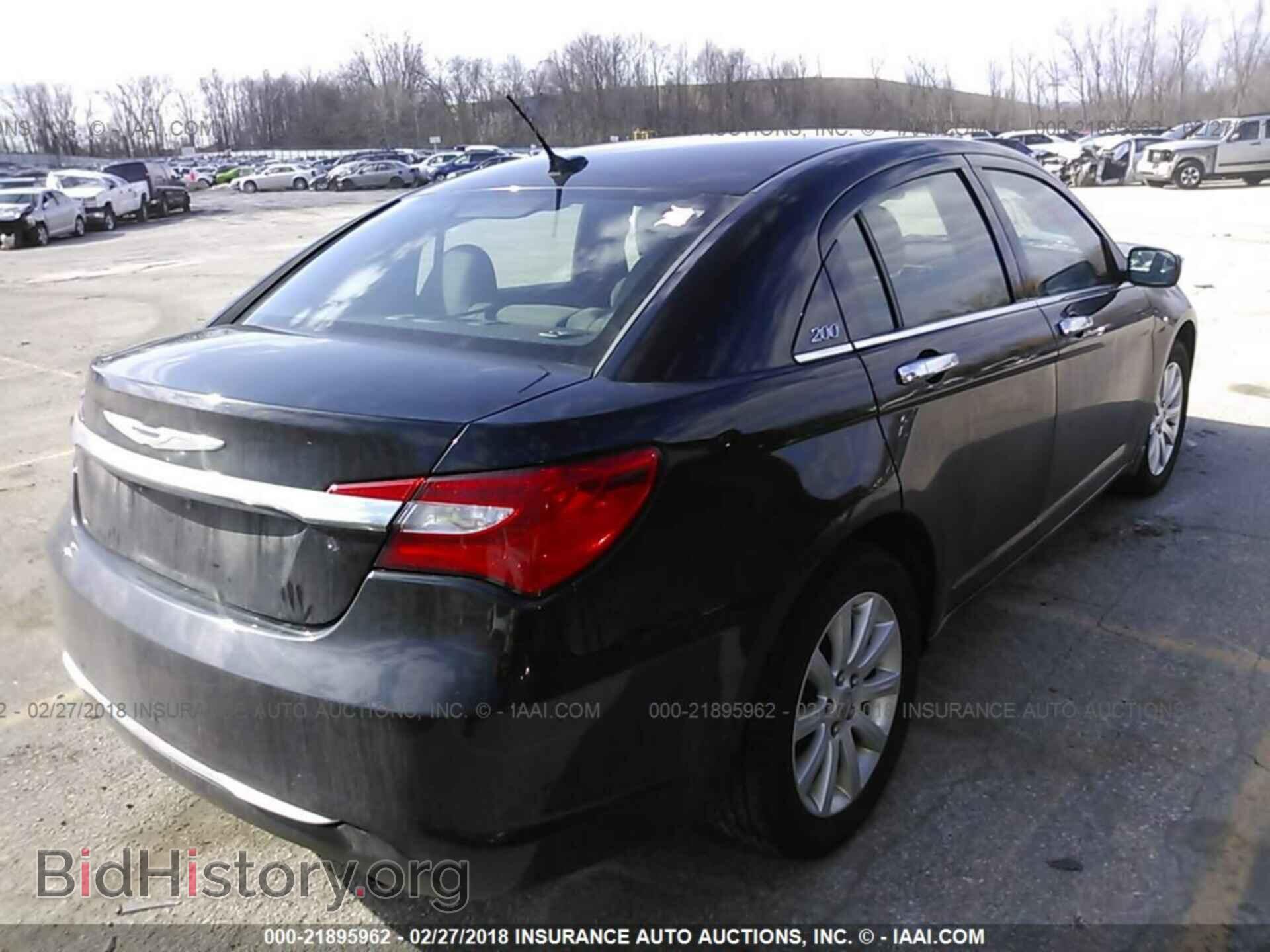 2011 Chrysler 200 - VIN: 1C3BC1FB9BN570684 - Photo 4