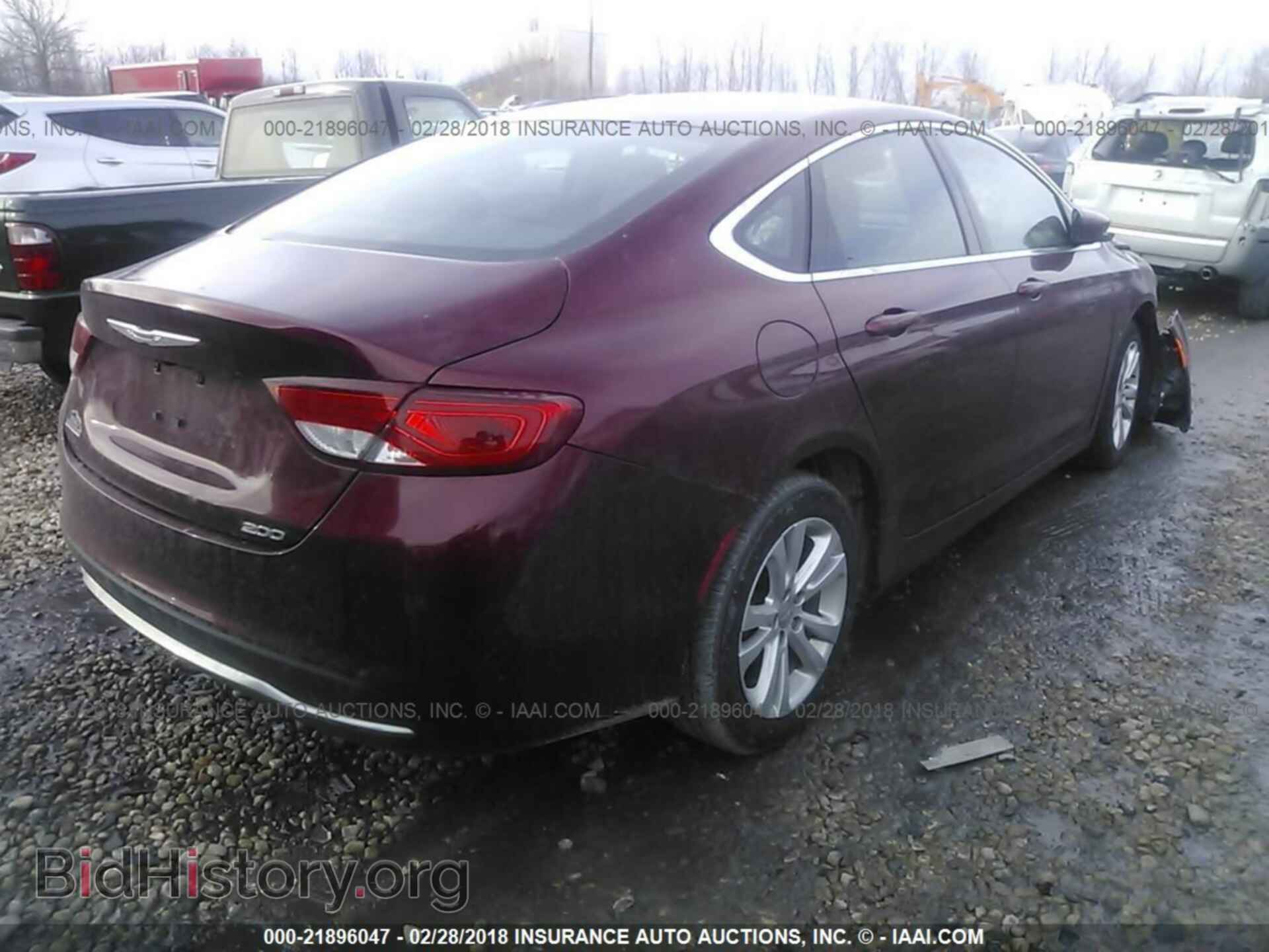 2015 Chrysler 200 - VIN: 1C3CCCAB7FN755989 - Photo 4