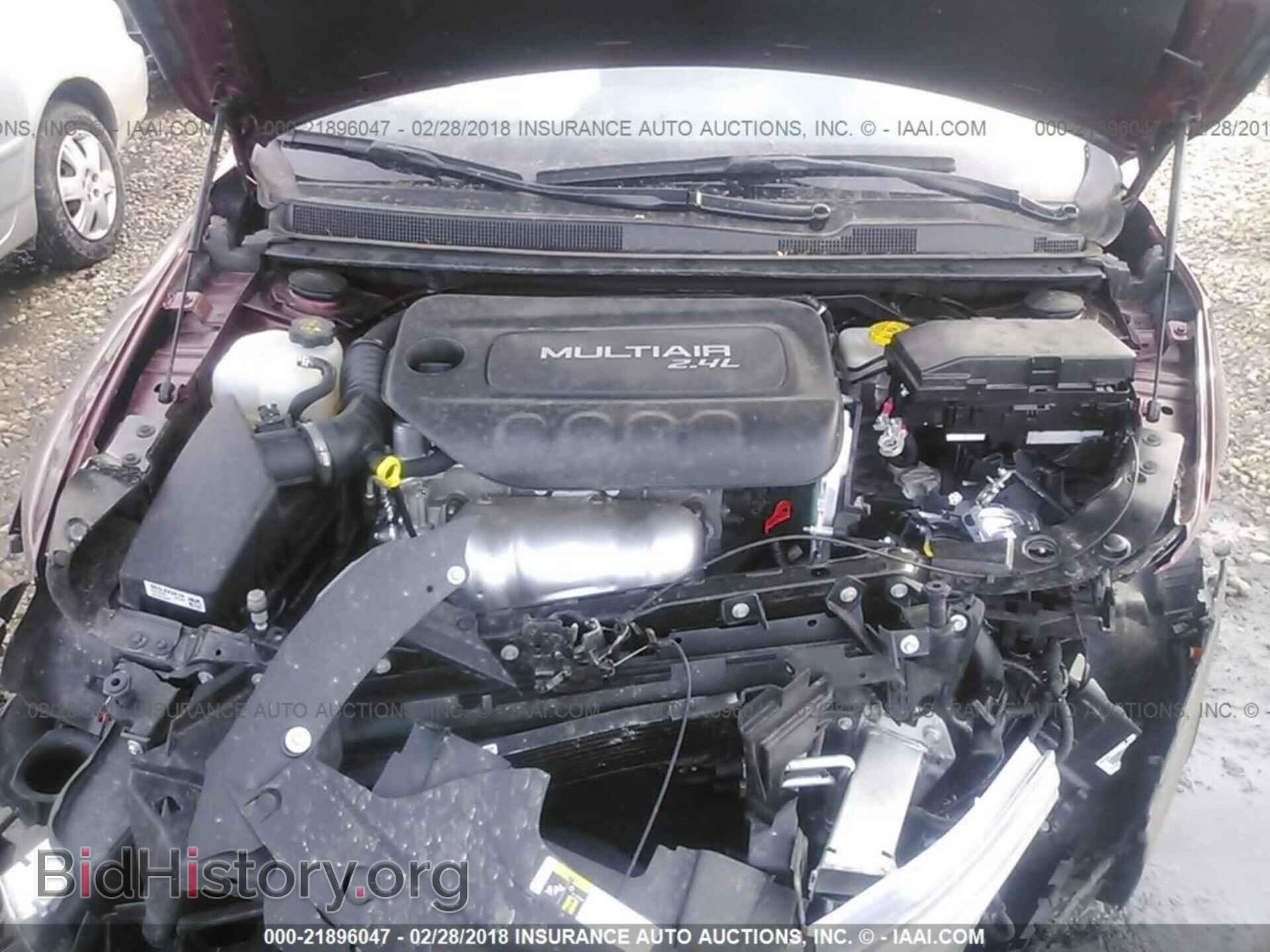 2015 Chrysler 200 - VIN: 1C3CCCAB7FN755989 - Photo 10
