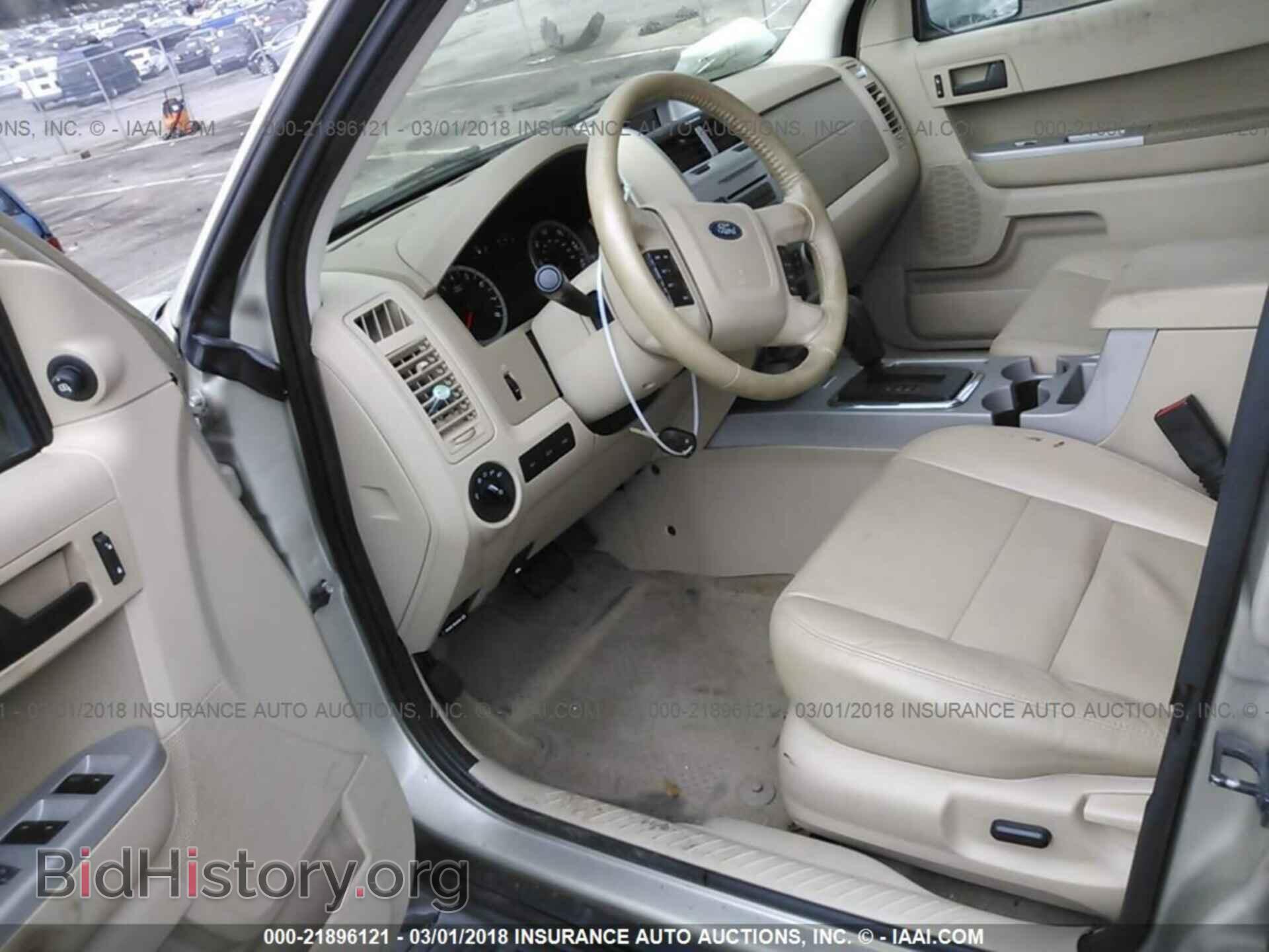 2011 Ford Escape - VIN: 1FMCU0DG1BKB38397 - Фото 5