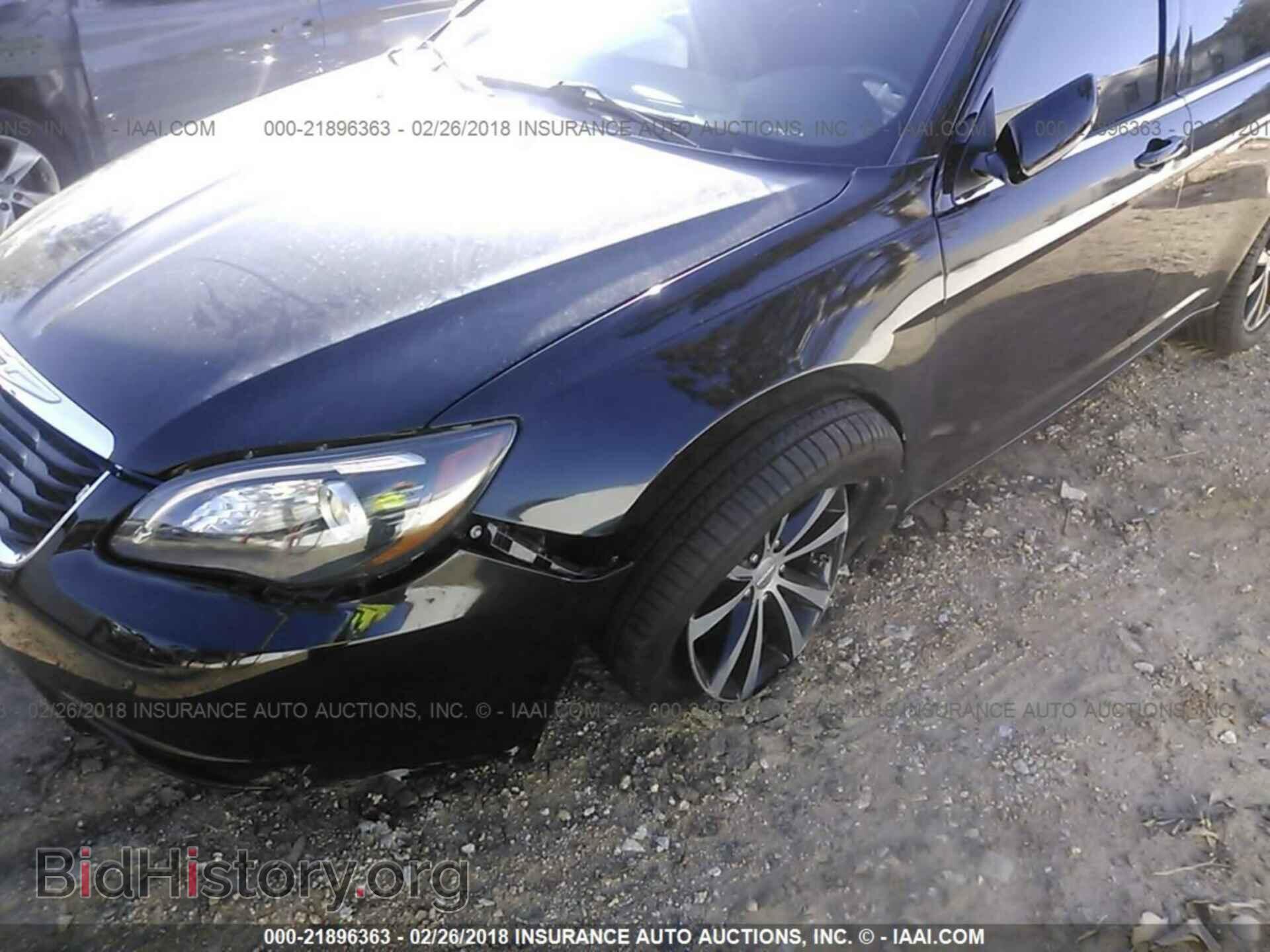2014 Chrysler 200 - VIN: 1C3CCBBG4EN120411 - Фото 6
