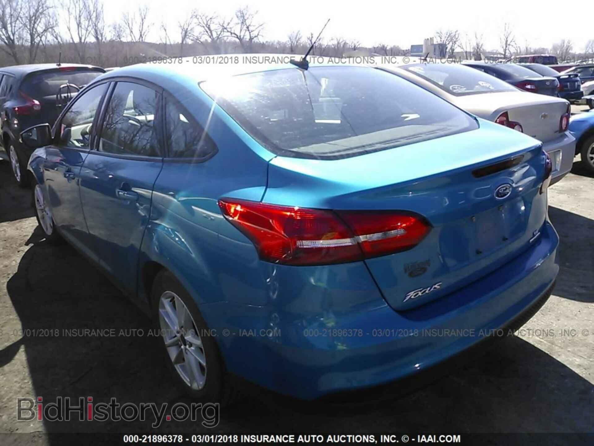2015 Ford Focus - VIN: 1FADP3F23FL357340 - Photo 3