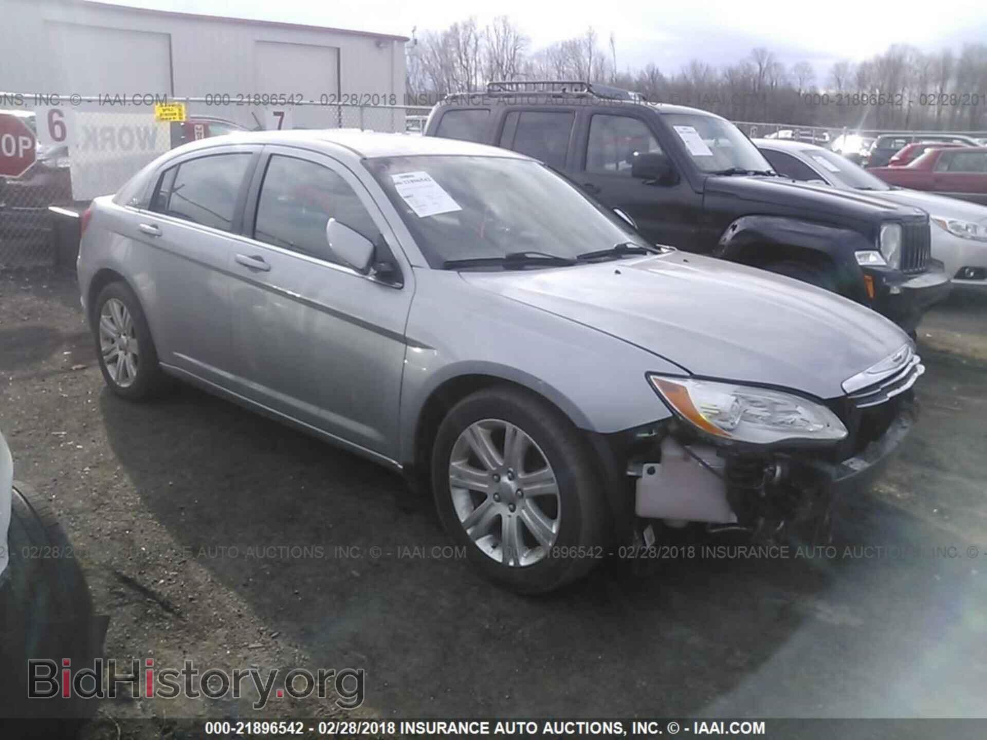 Photo 1C3CCBAB1DN715172 - Chrysler 200 2013