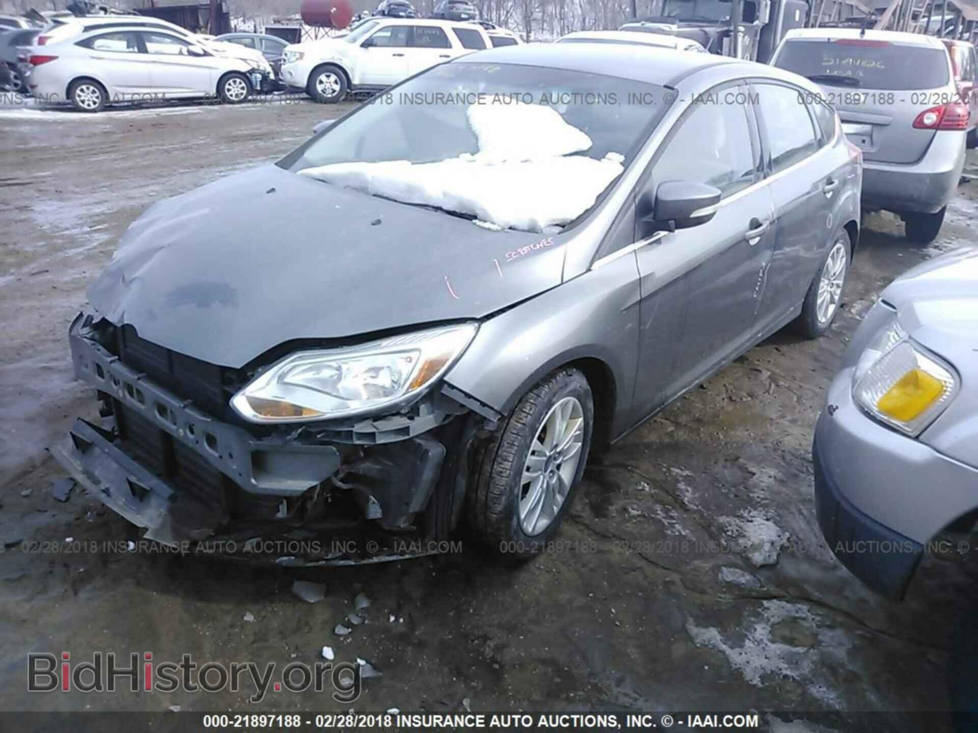 2012 Ford Focus - VIN: 1FAHP3M23CL107189 - Photo 2