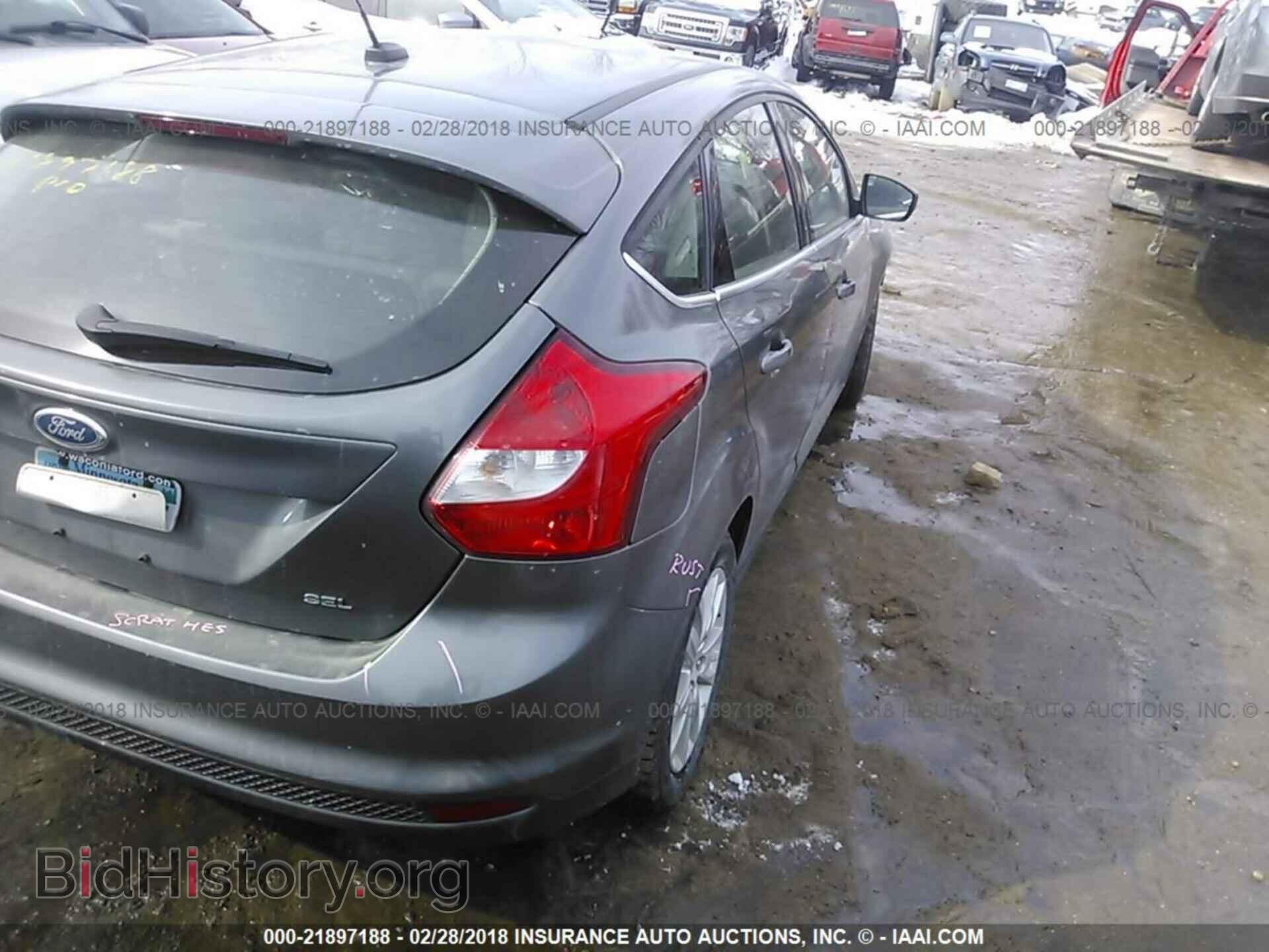 2012 Ford Focus - VIN: 1FAHP3M23CL107189 - Photo 4