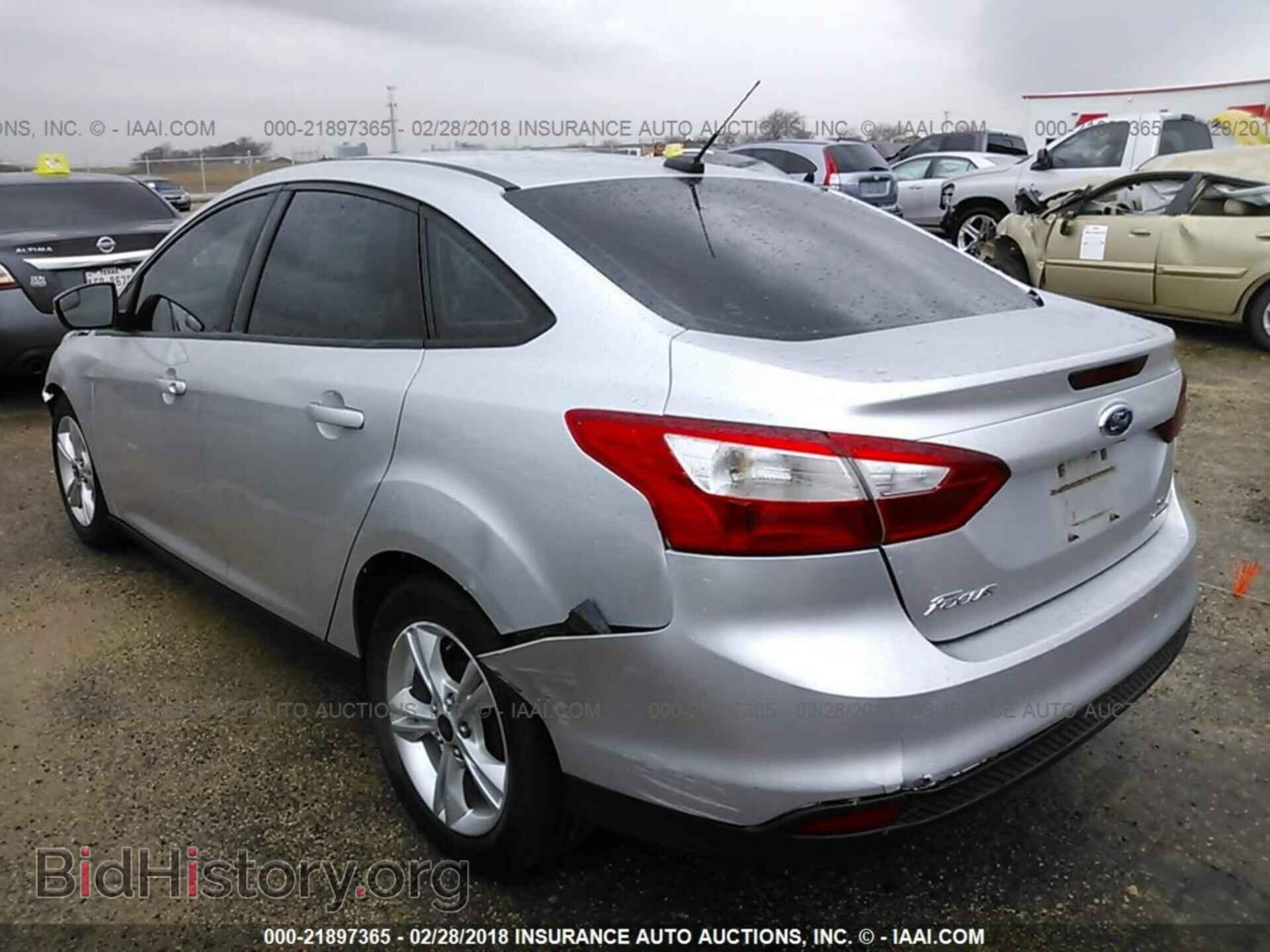 2014 Ford Focus - VIN: 1FADP3F26EL128651 - Photo 3