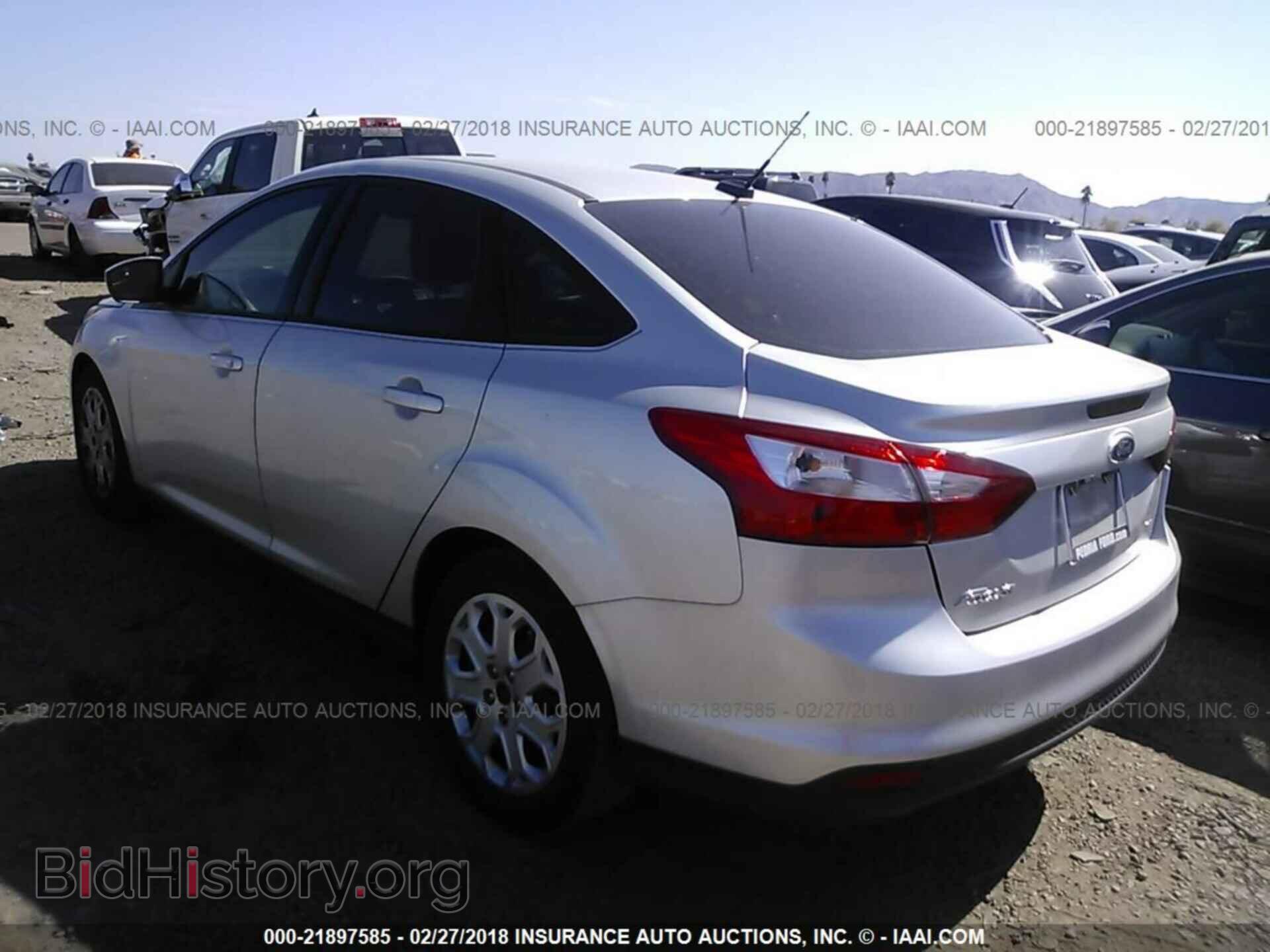 2012 Ford Focus - VIN: 1FAHP3F26CL302202 - Photo 3