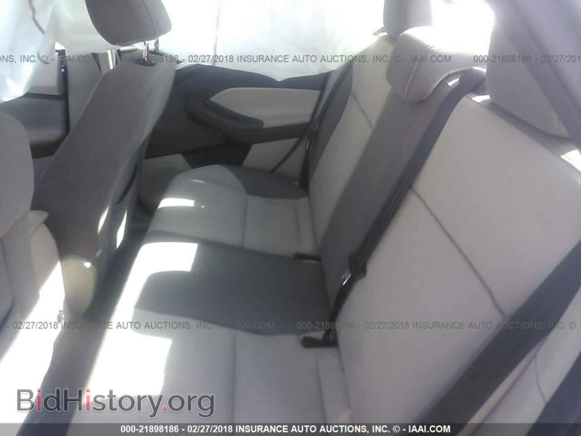 2014 Ford Focus - VIN: 1FADP3F27EL124673 - Photo 8