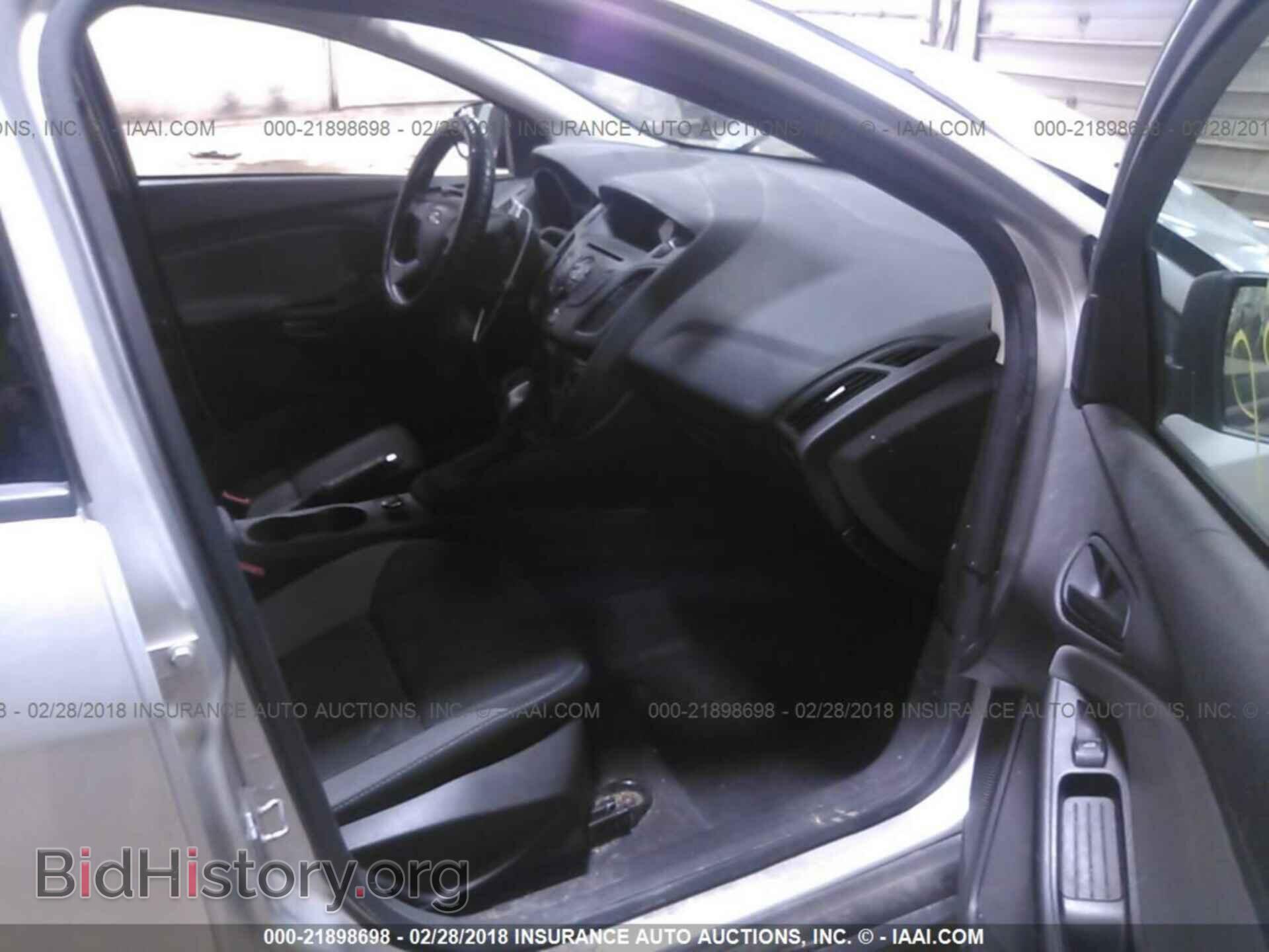 2012 Ford Focus - VIN: 1FAHP3E24CL196883 - Фото 5